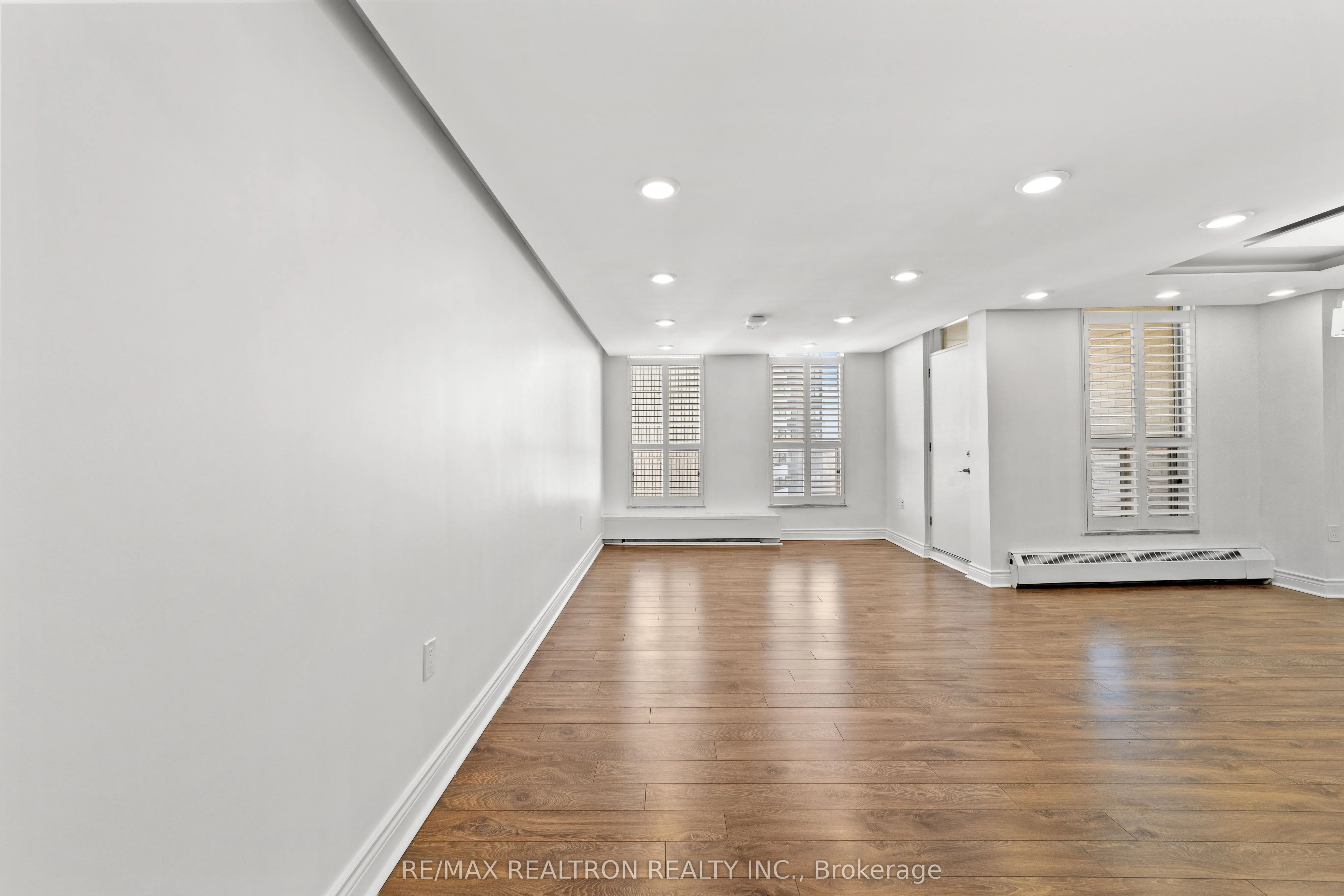 130 Neptune Drive, #702