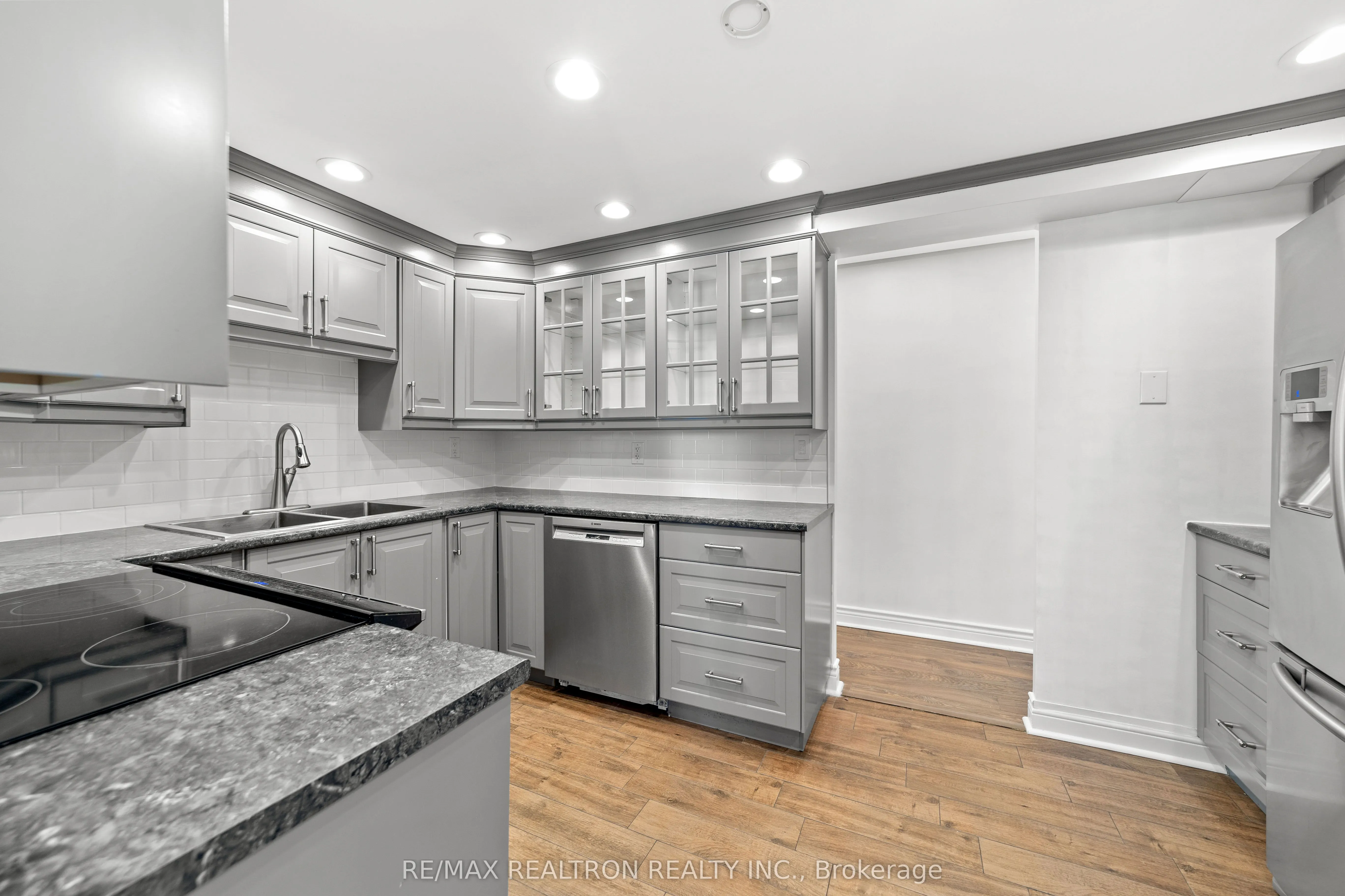 130 Neptune Drive, #702