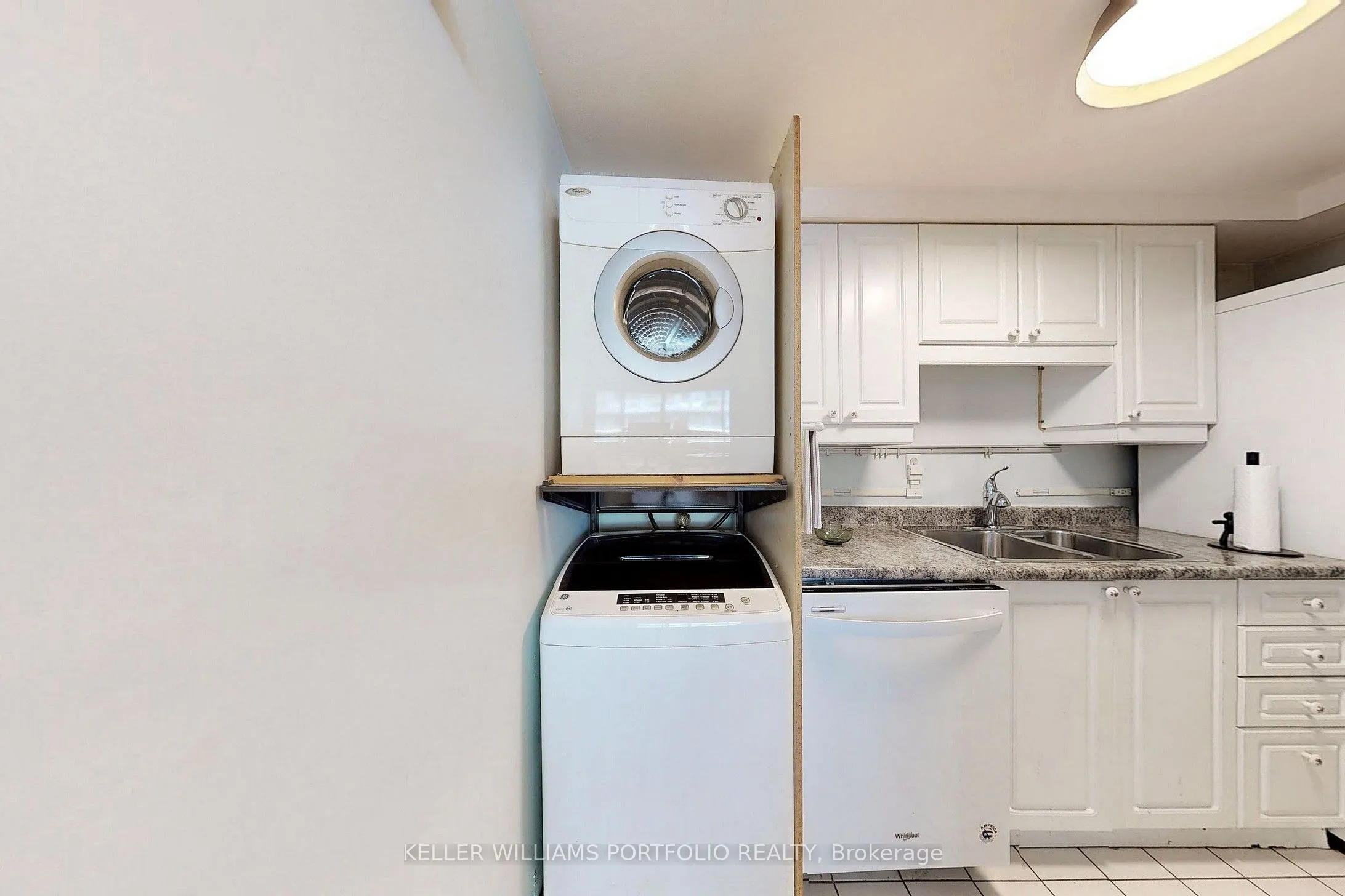 720 Spadina Avenue, #1510