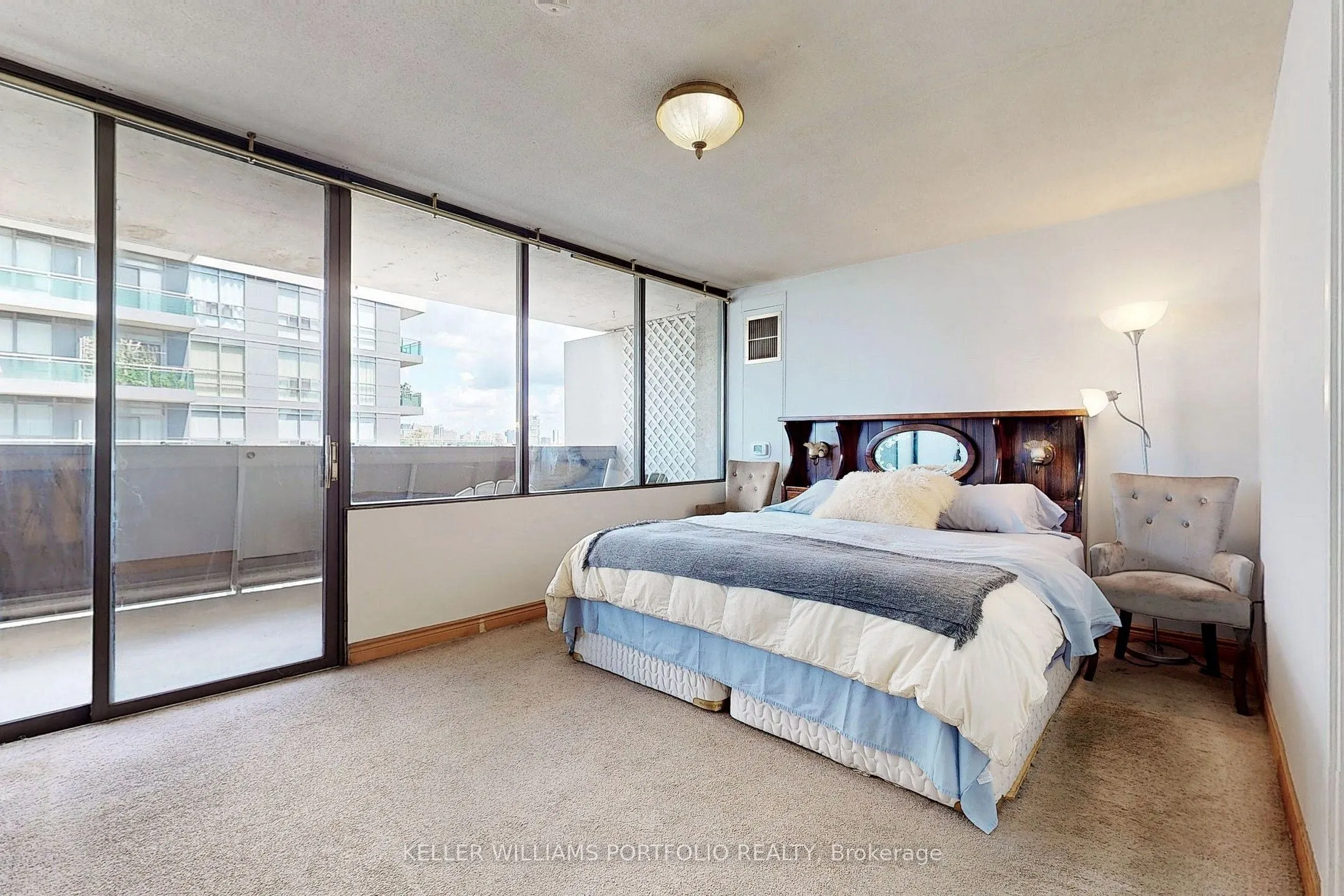 720 Spadina Avenue, #1510