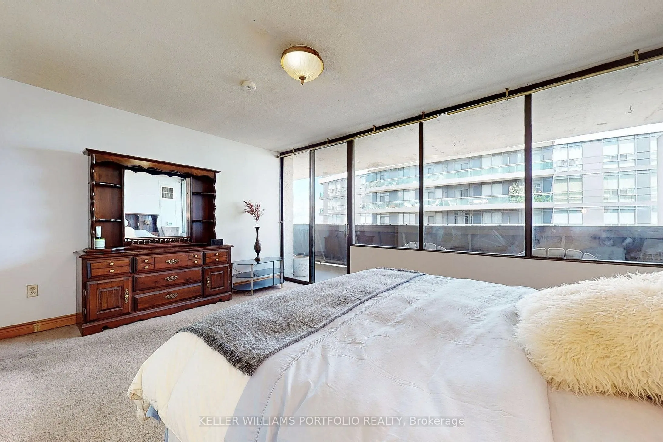 720 Spadina Avenue, #1510