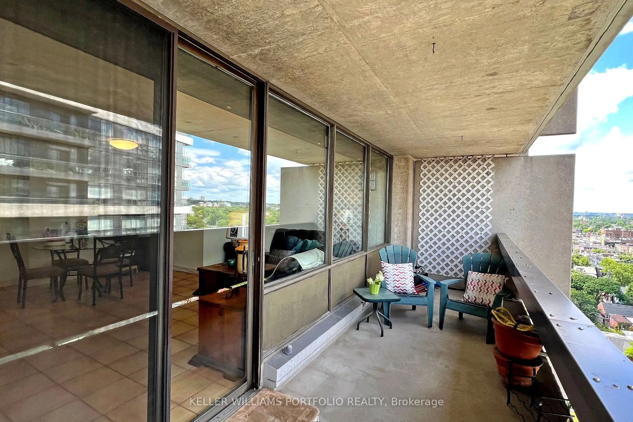 720 Spadina Avenue, #1510