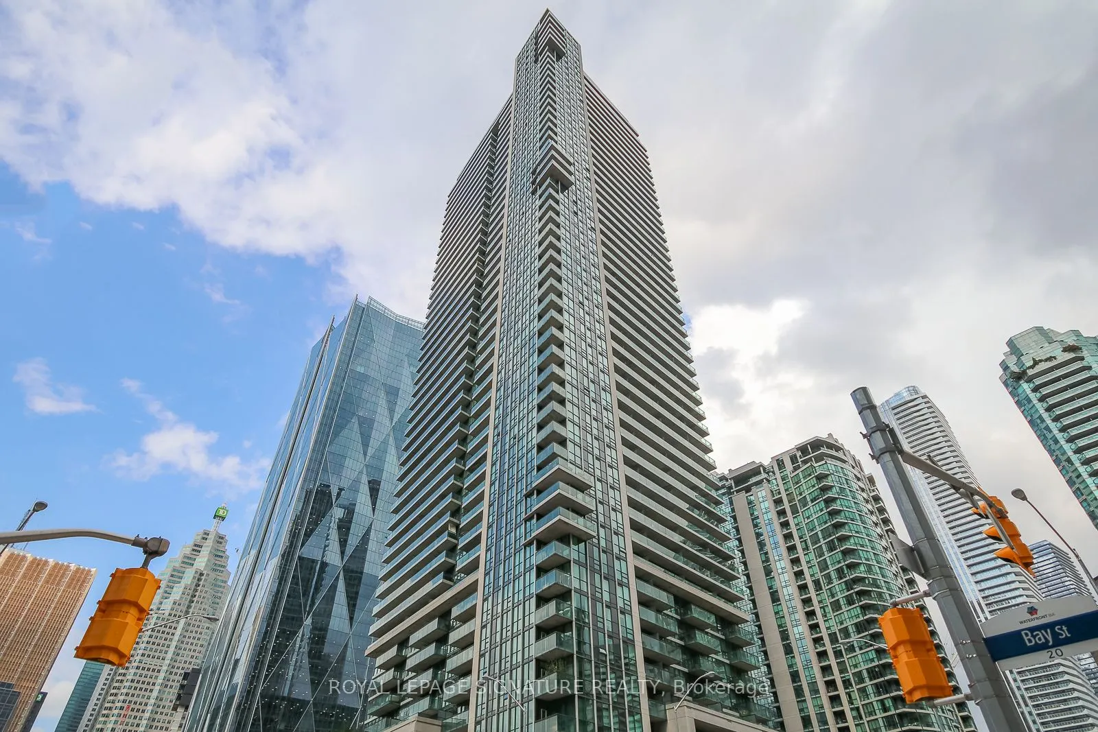33 Bay Street, #1113