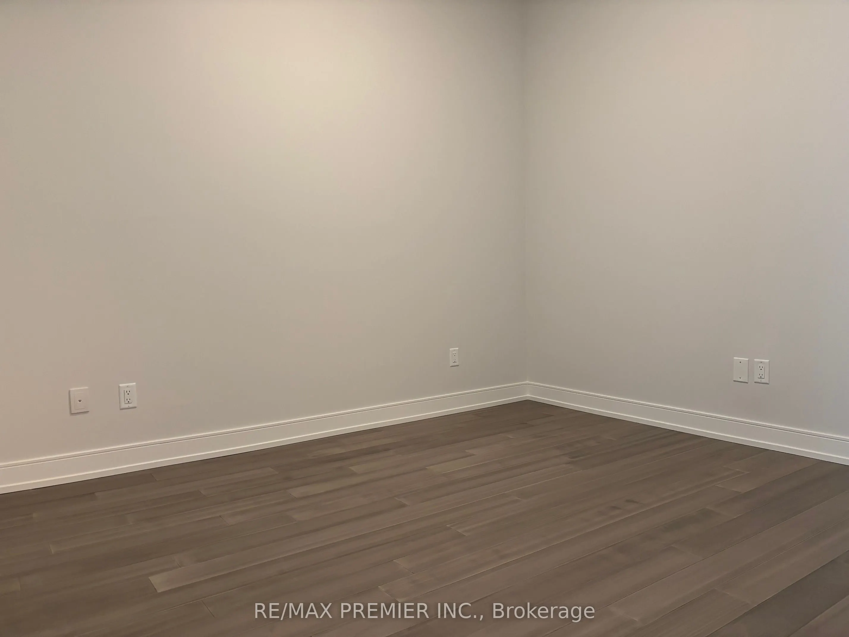 664 Spadina Avenue #505