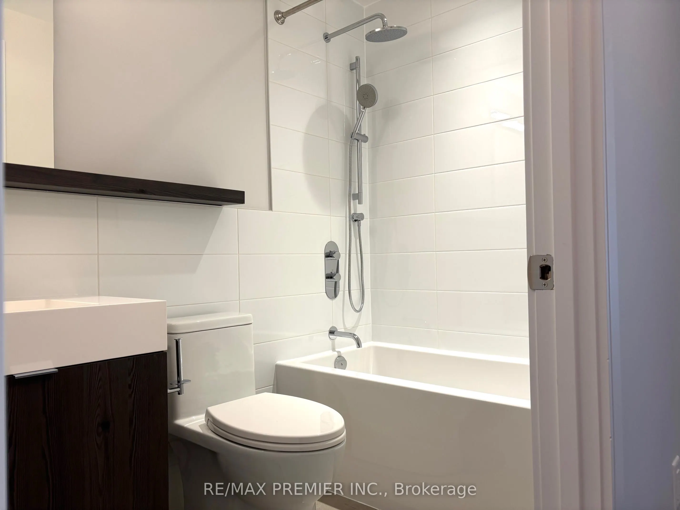 664 Spadina Avenue #505