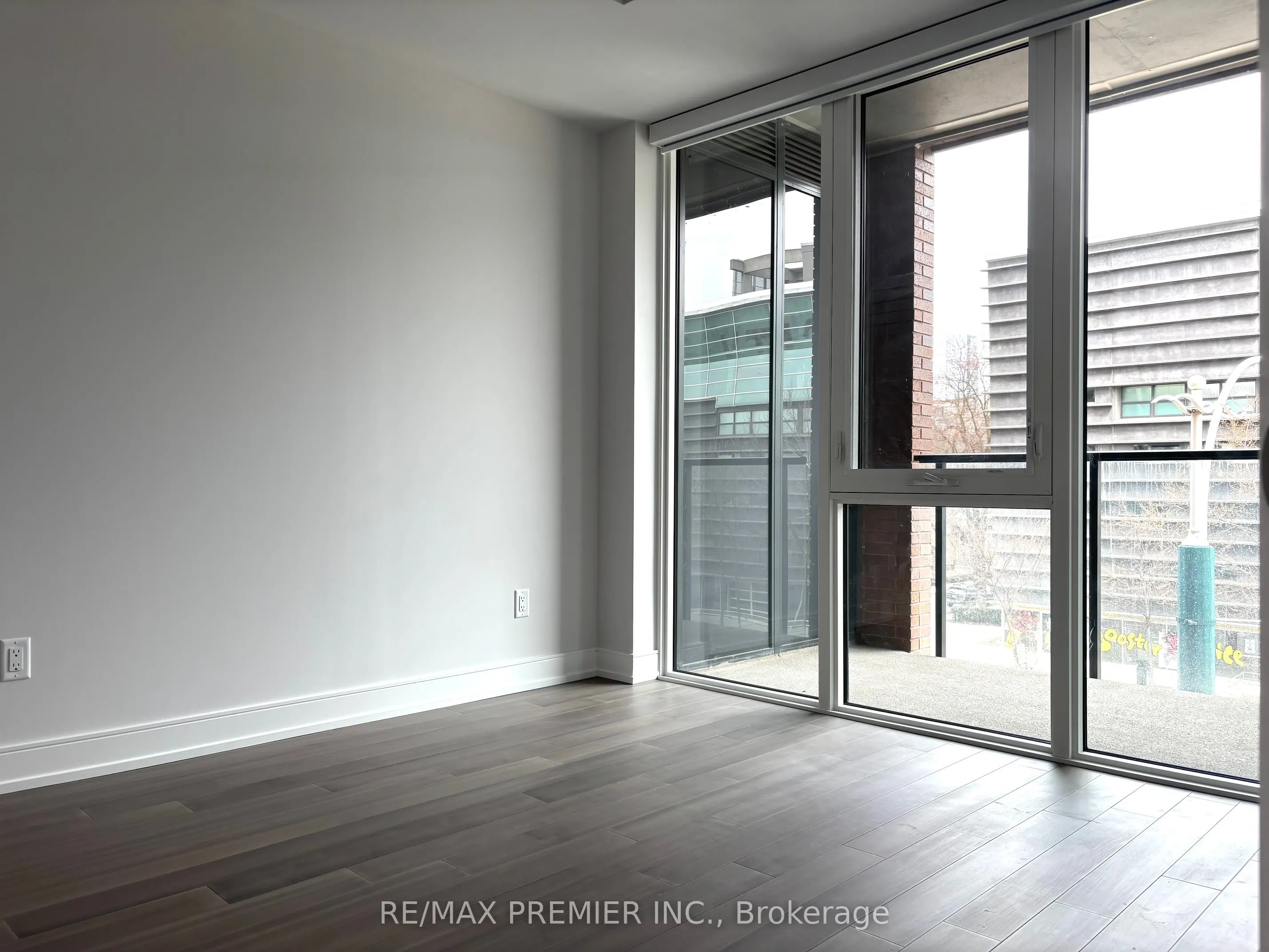 664 Spadina Avenue #505
