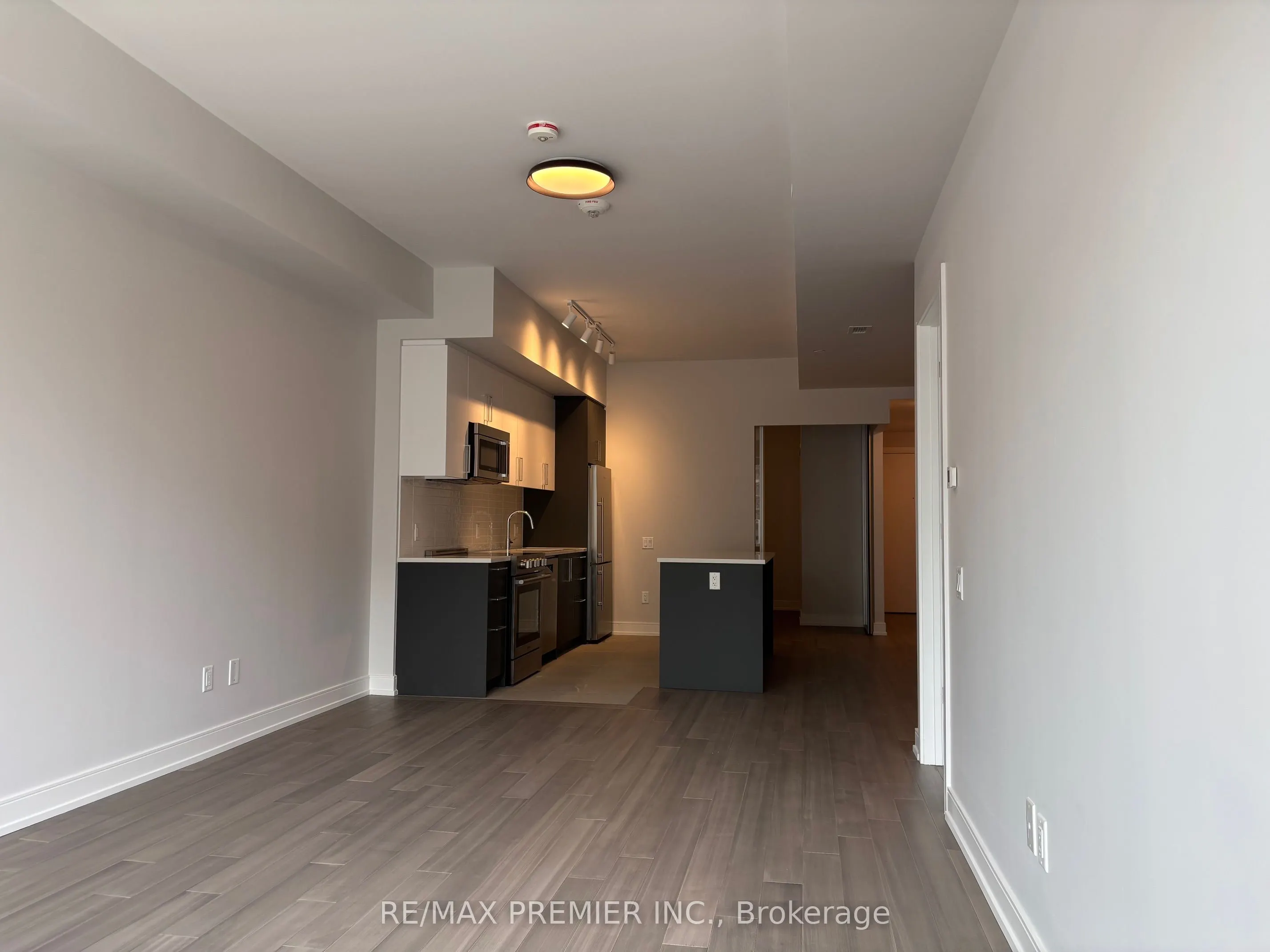 664 Spadina Avenue #505