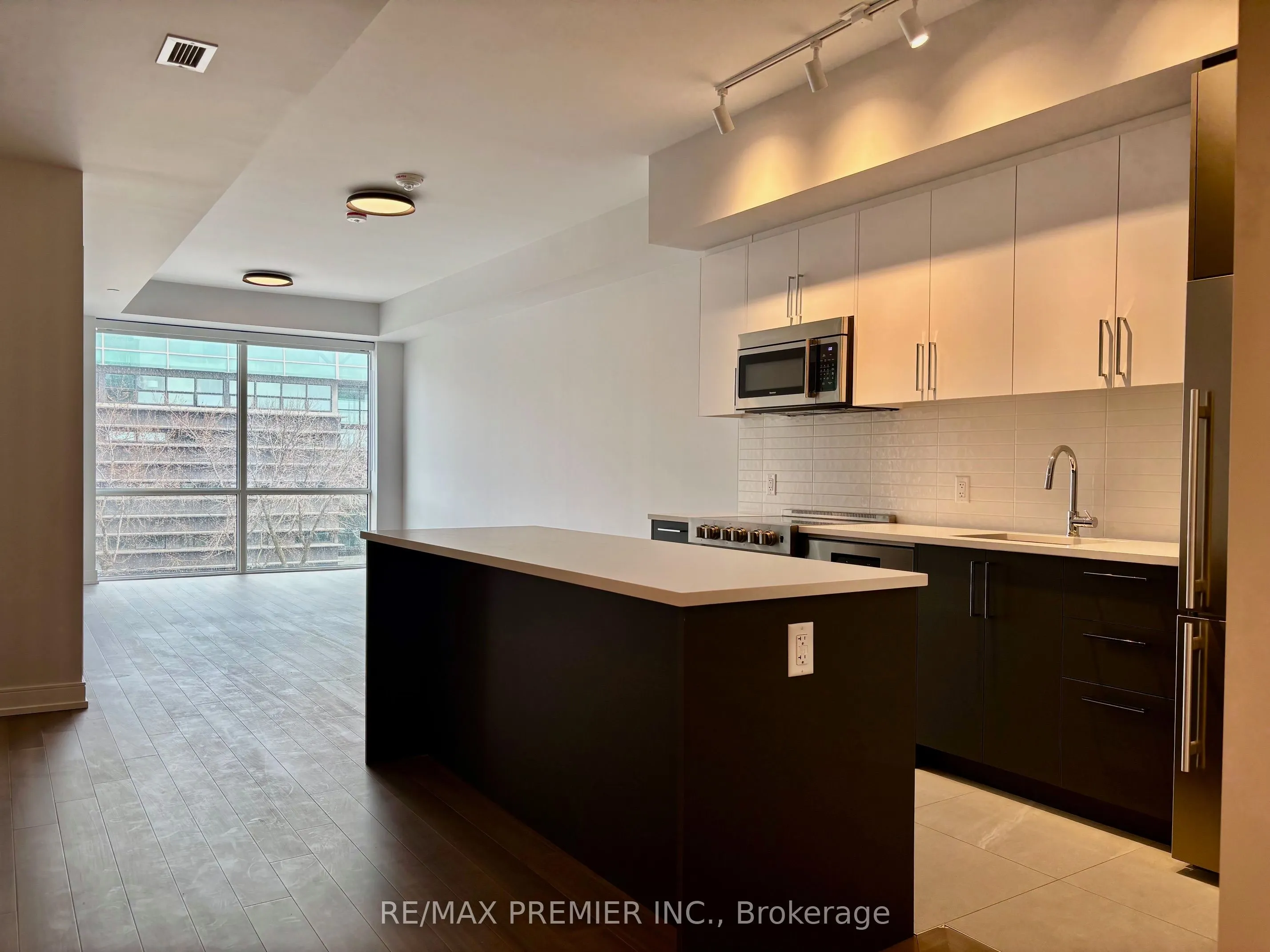 664 Spadina Avenue #505