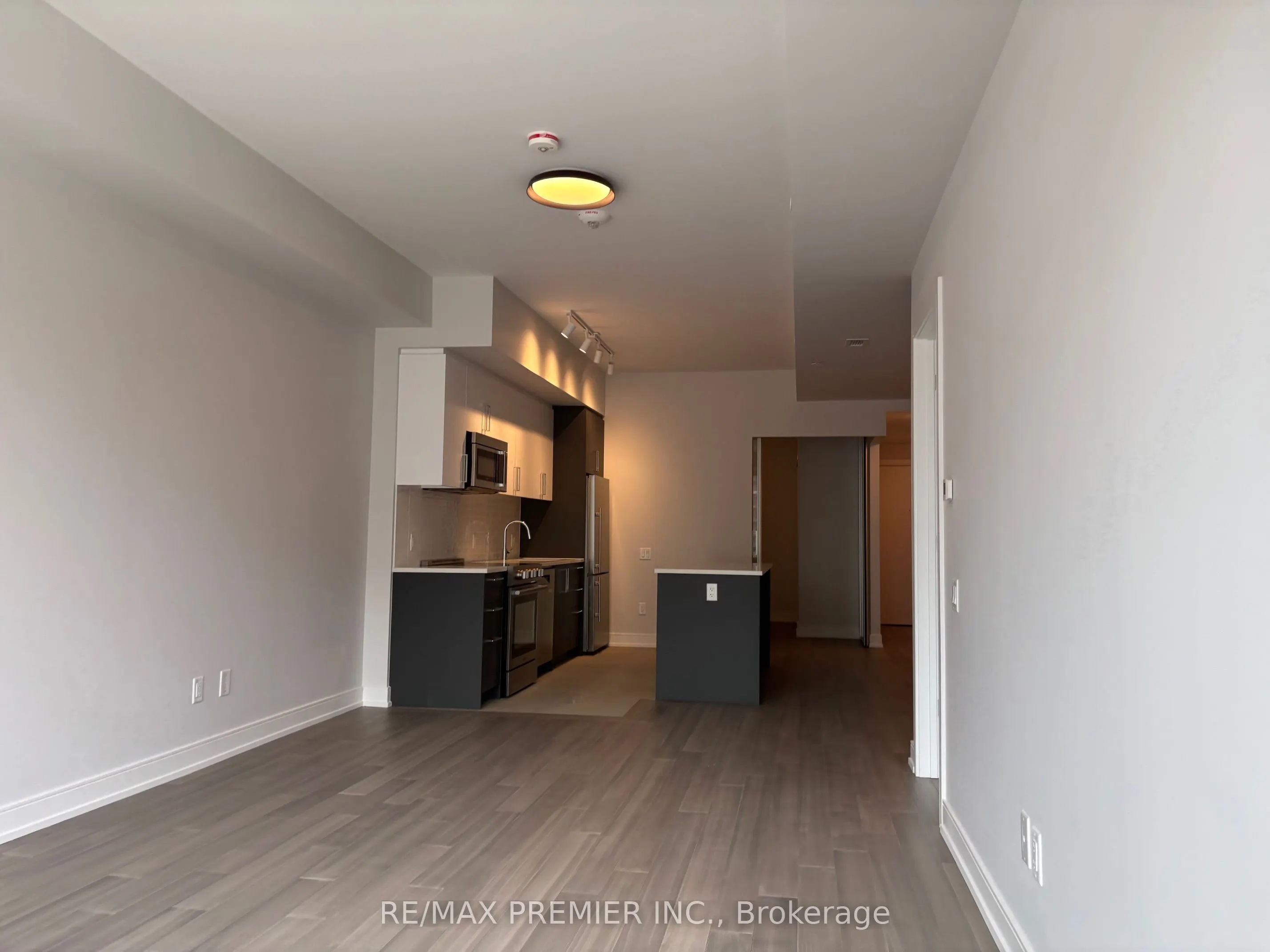 664 Spadina Avenue #505