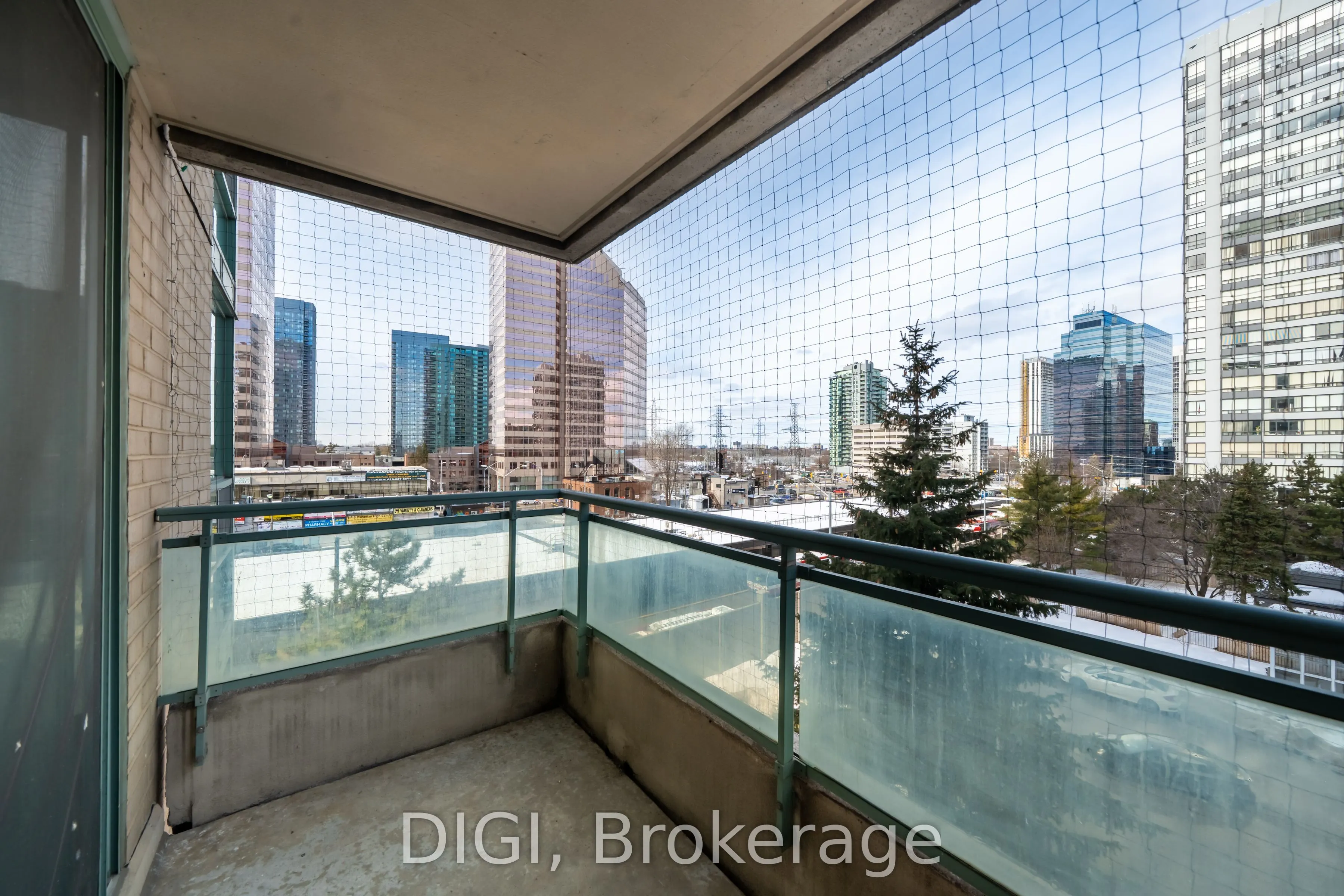 1 Pemberton Avenue #502