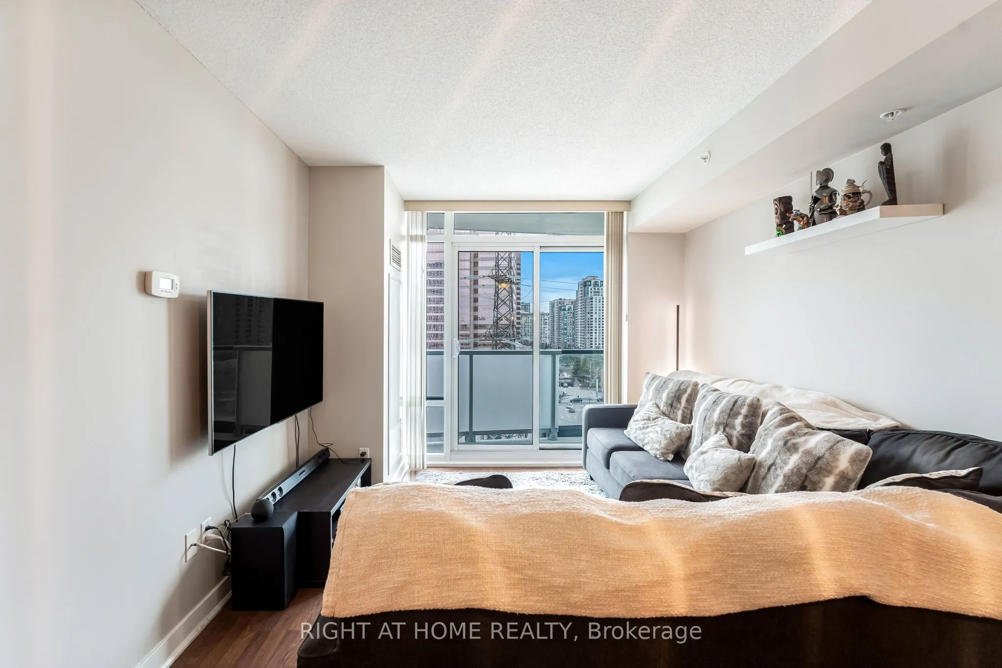 5740 Yonge Street, #1010
