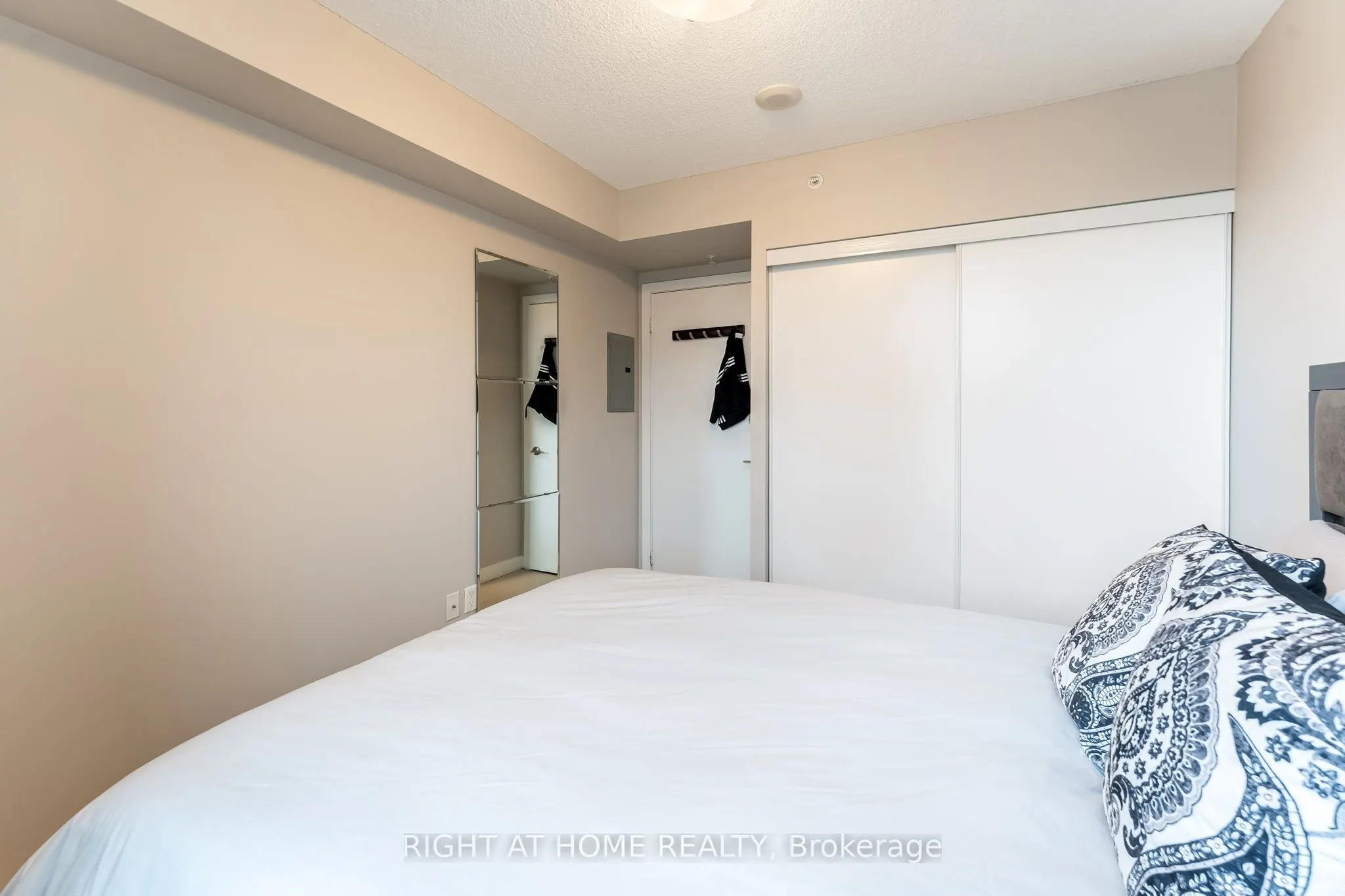 5740 Yonge Street, #1010