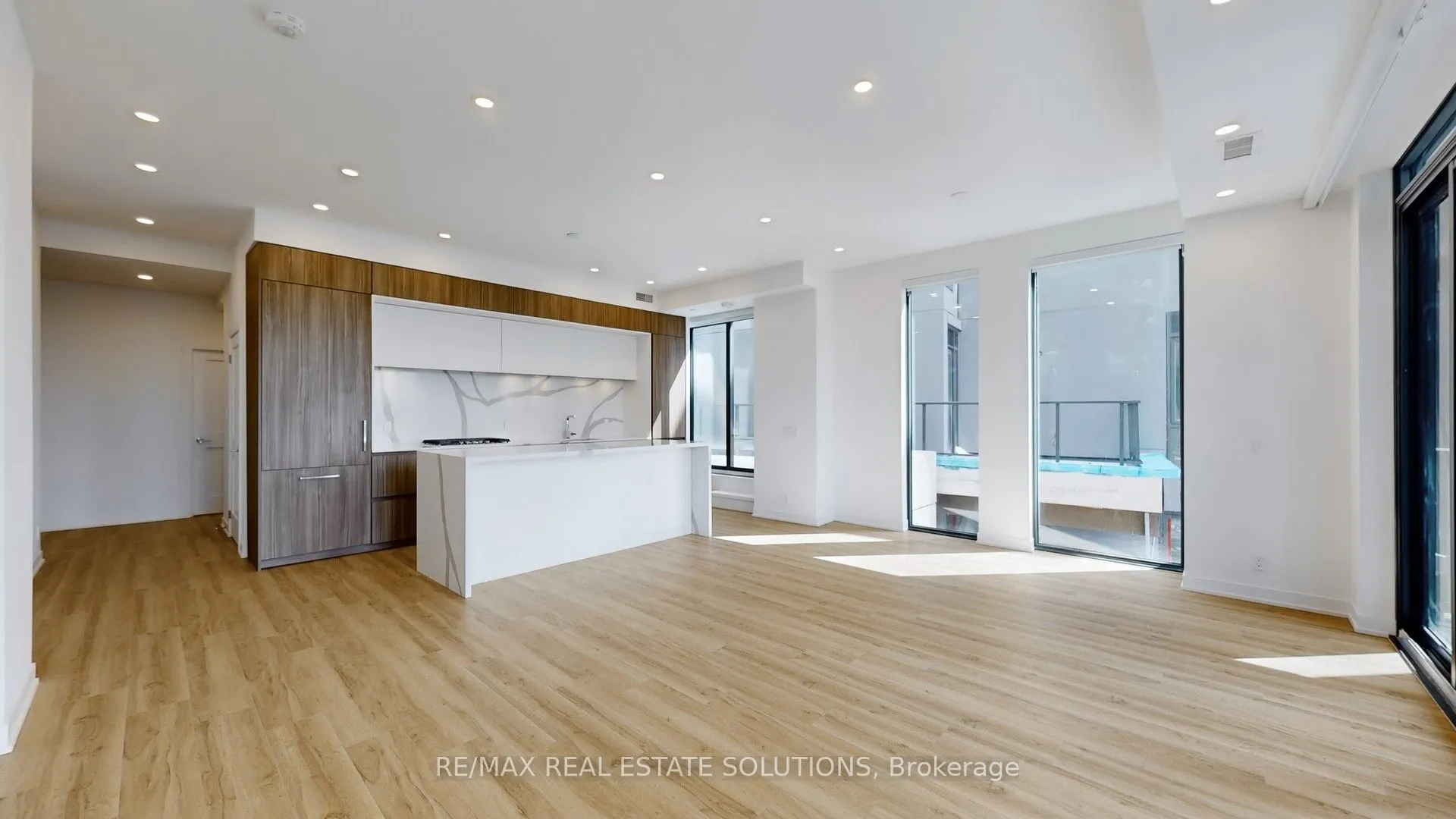 1 Hillsdale Avenue W #706