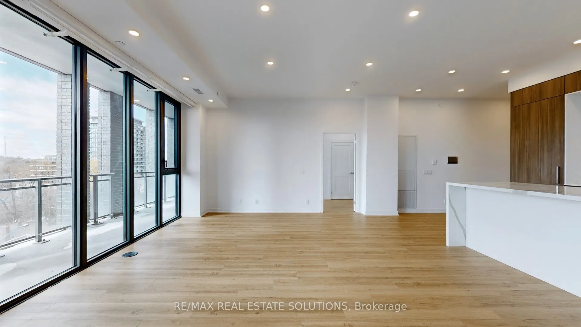 1 Hillsdale Avenue W #706