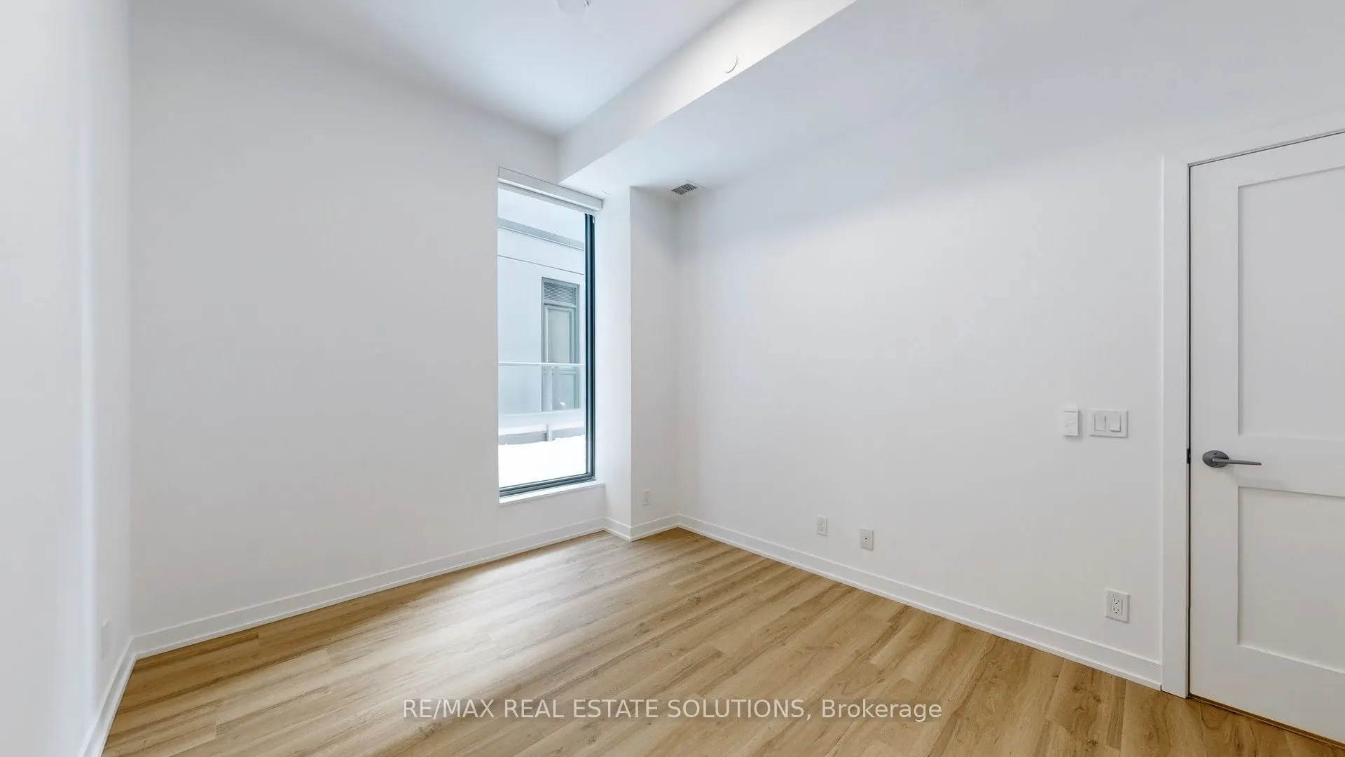 1 Hillsdale Avenue W #706