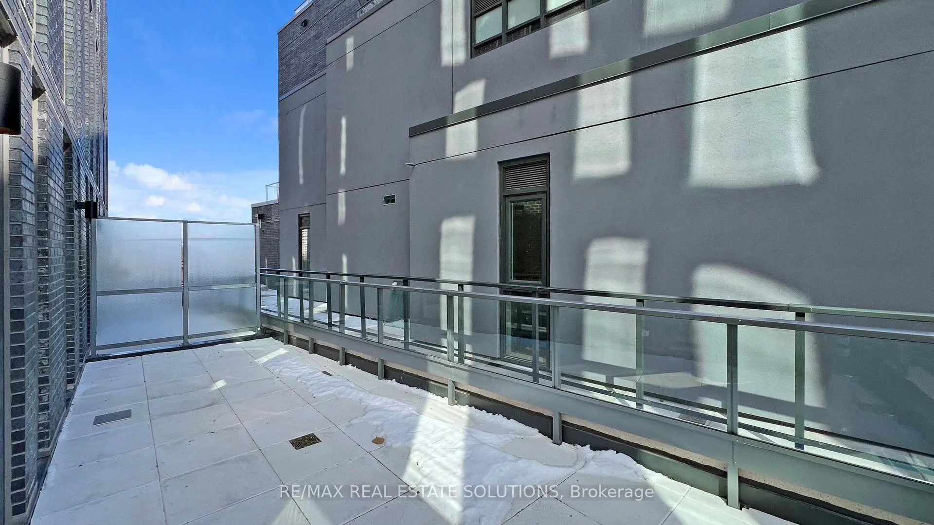 1 Hillsdale Avenue W #706