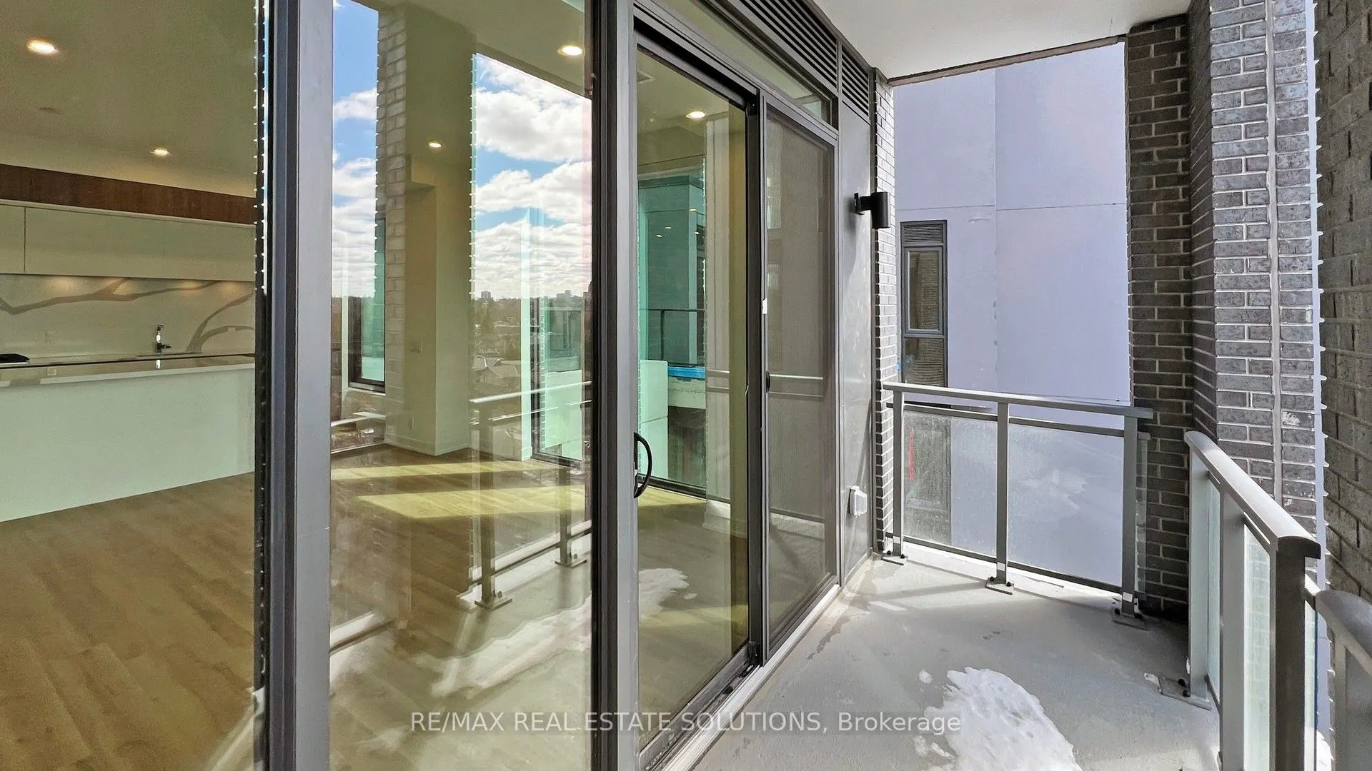 1 Hillsdale Avenue W #706