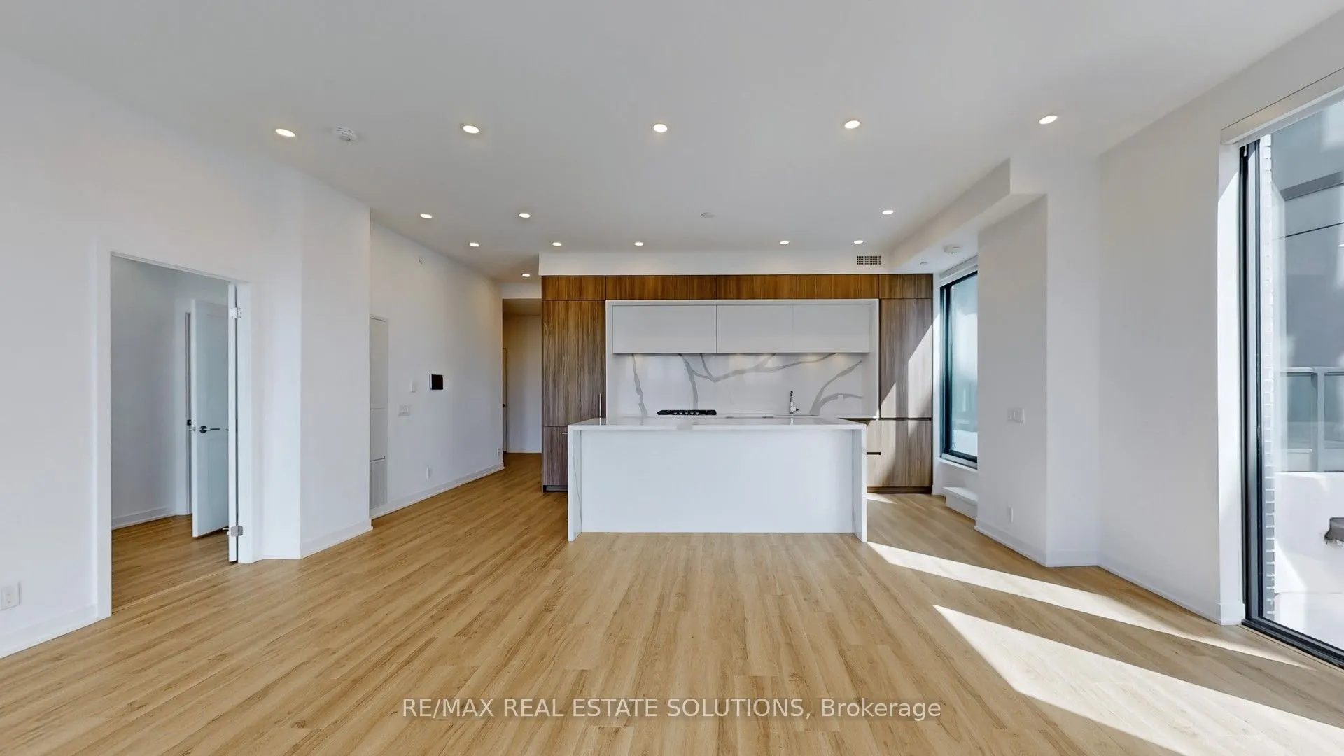 1 Hillsdale Avenue W #706