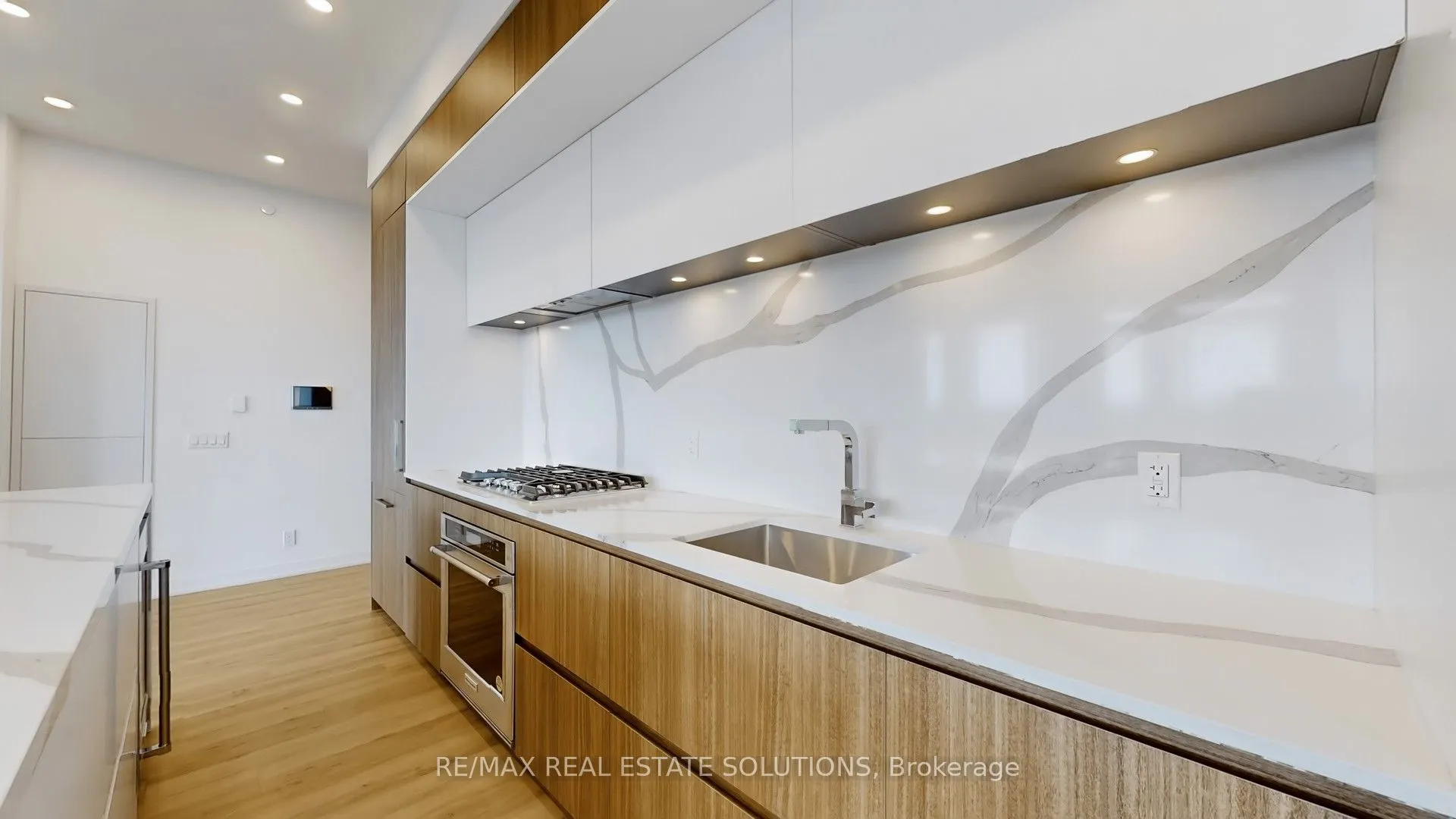 1 Hillsdale Avenue W #706