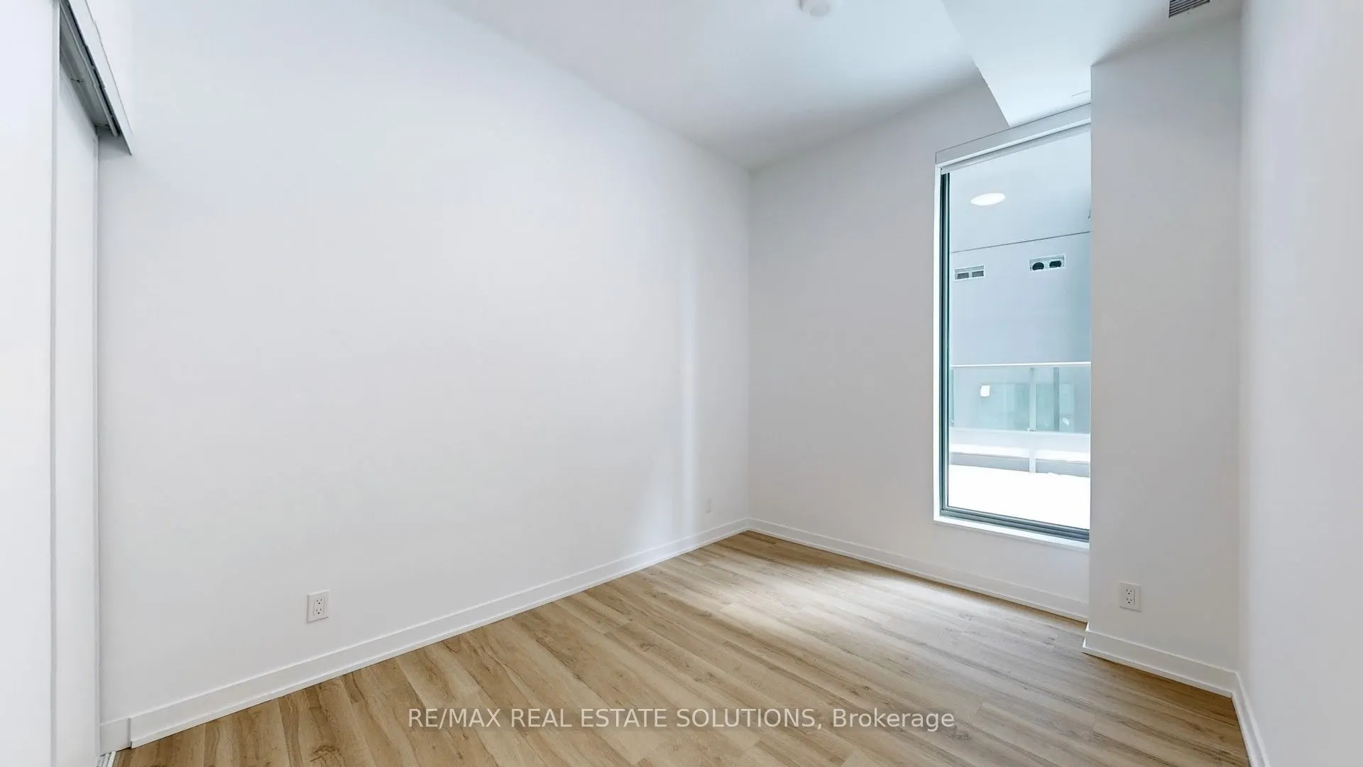 1 Hillsdale Avenue W #706