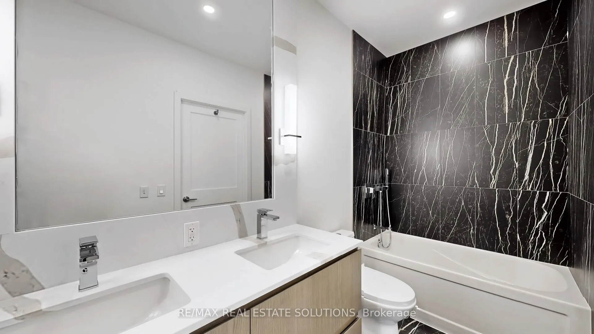 1 Hillsdale Avenue W #706