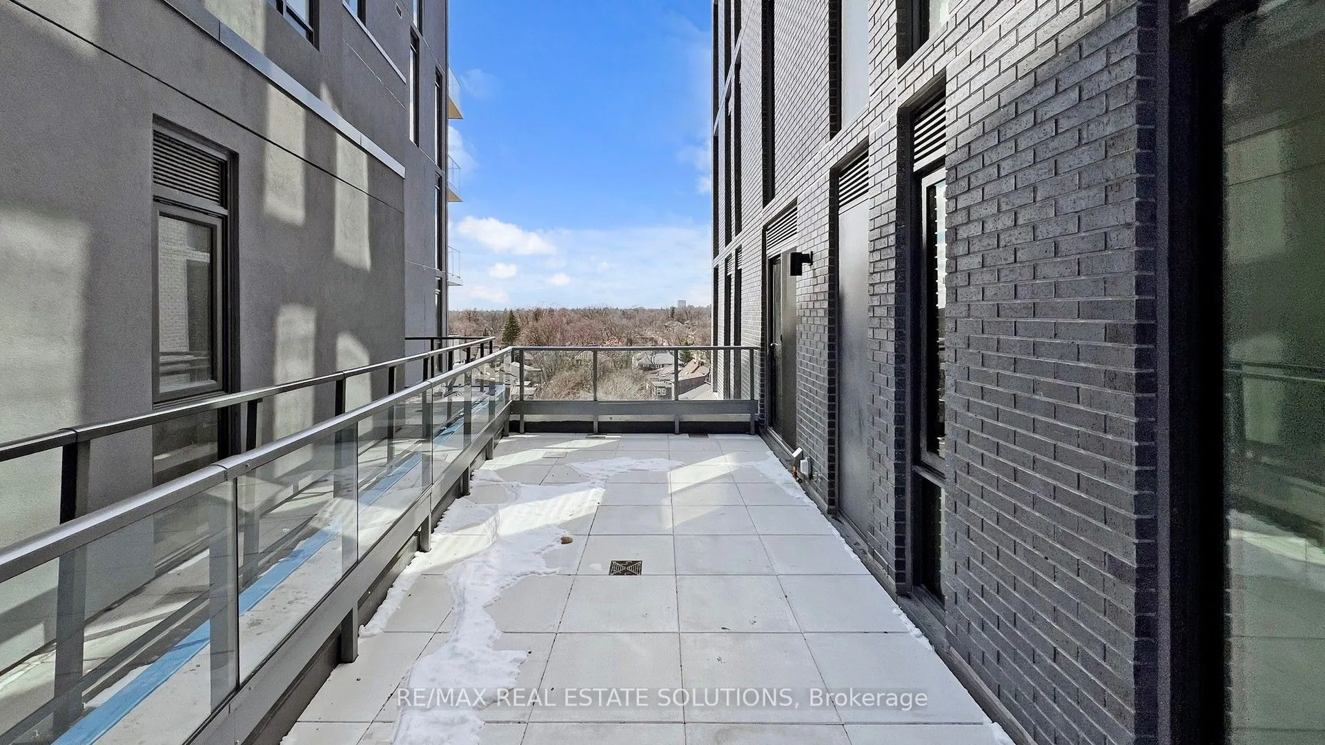 1 Hillsdale Avenue W #706
