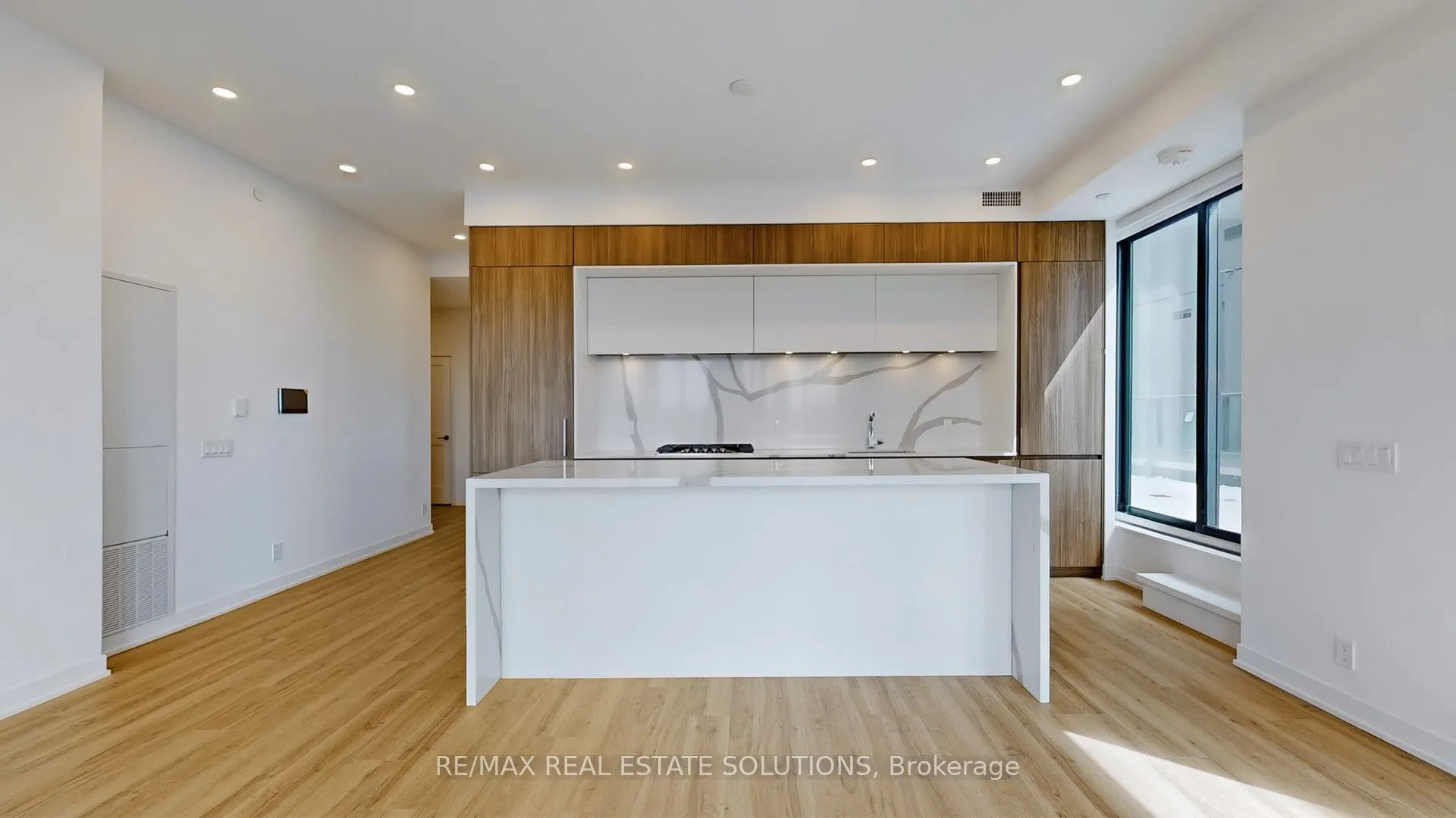 1 Hillsdale Avenue W #706