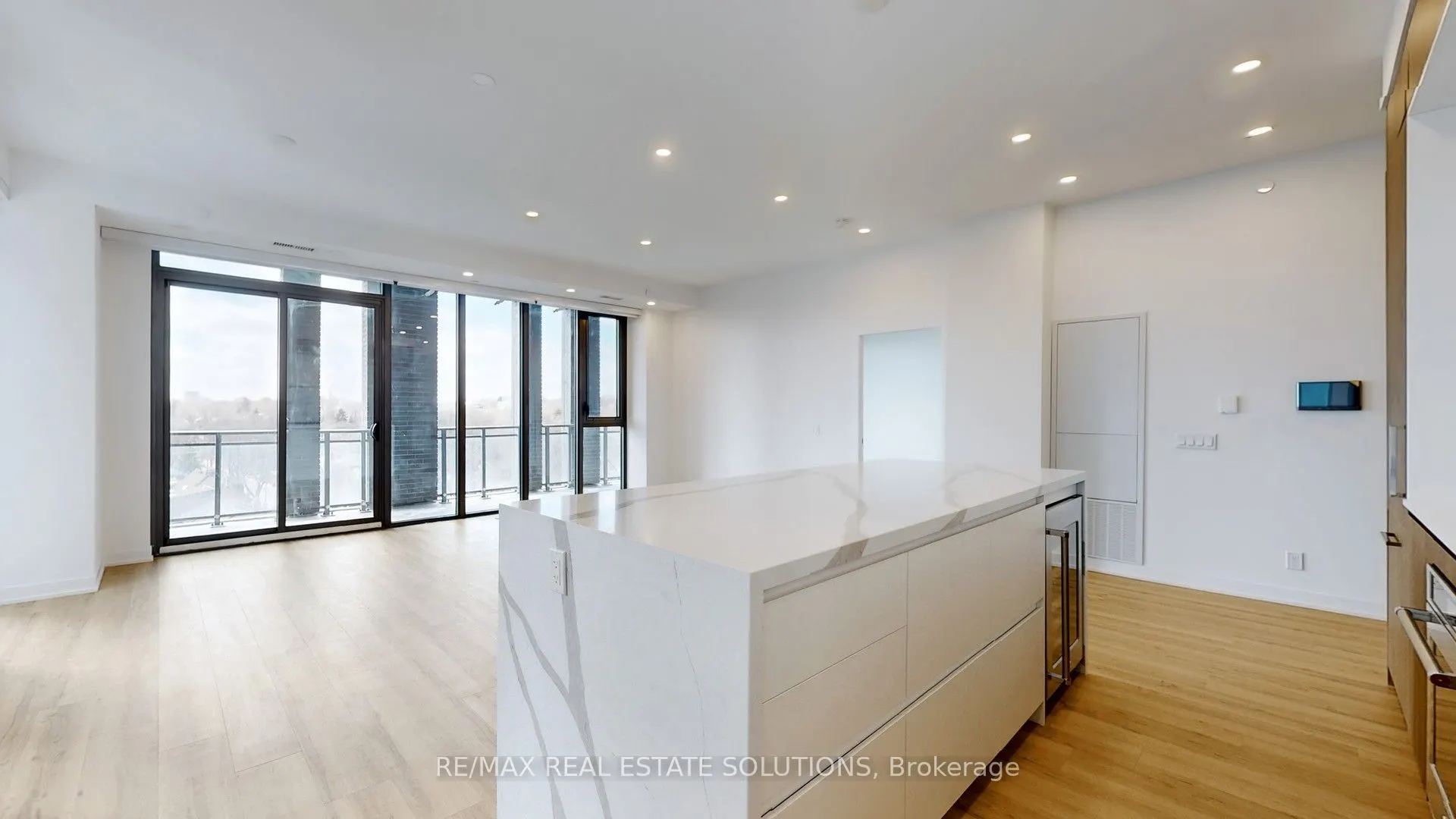 1 Hillsdale Avenue W #706