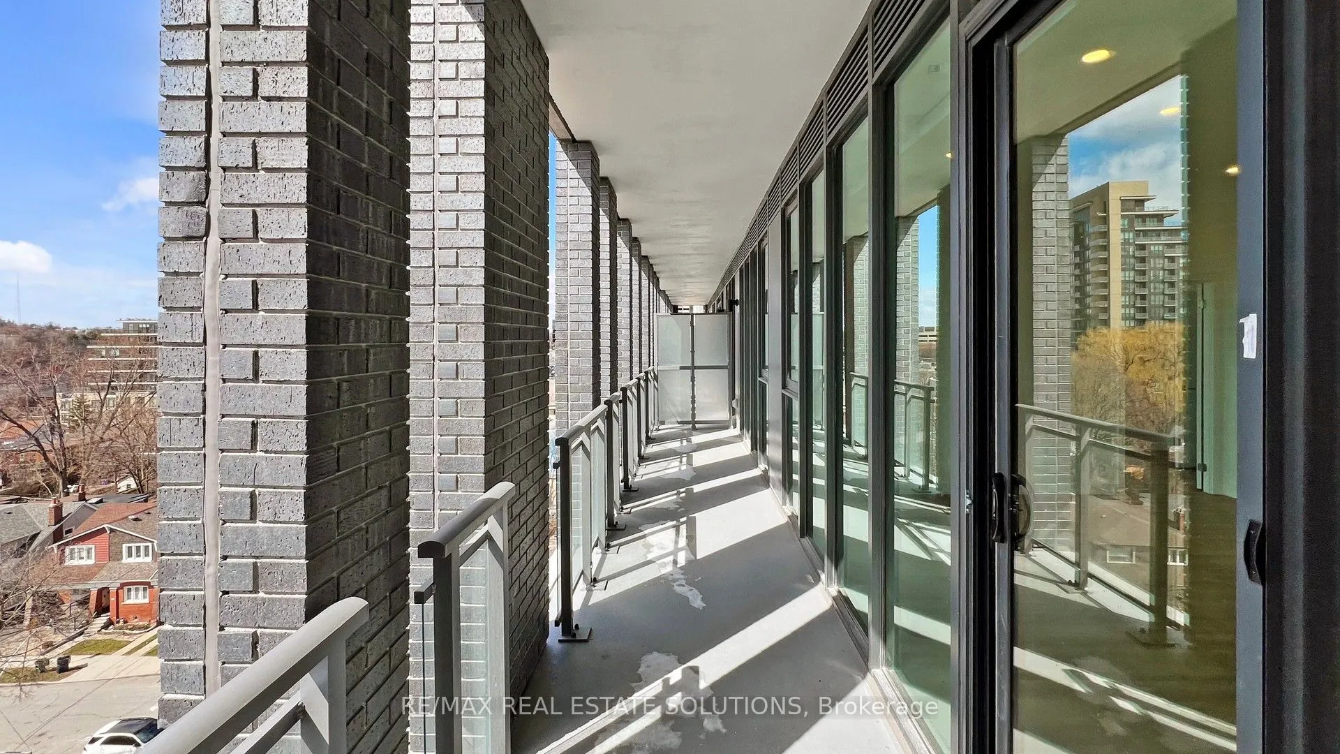 1 Hillsdale Avenue W #706