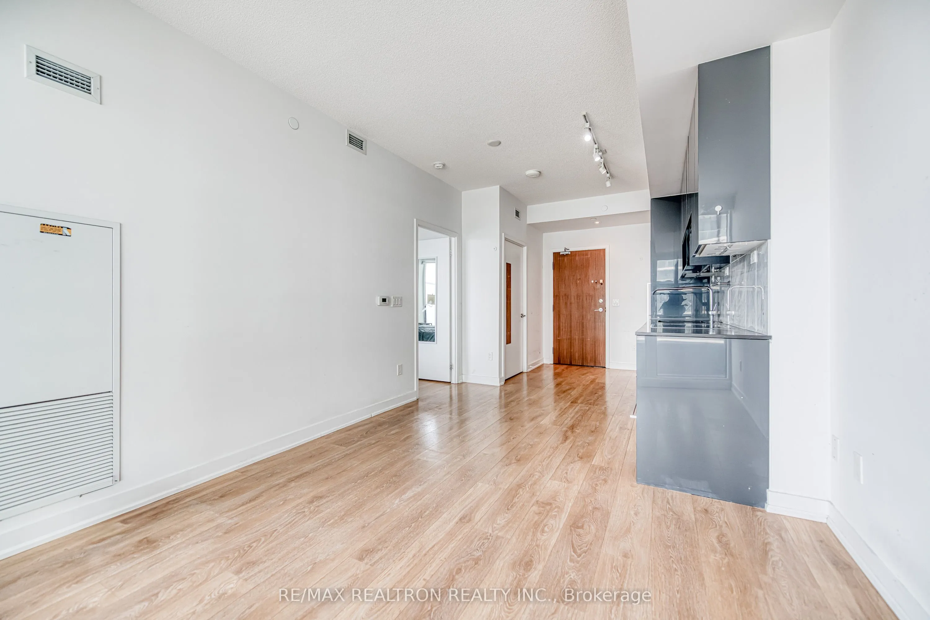 115 Mcmahon Drive #2606