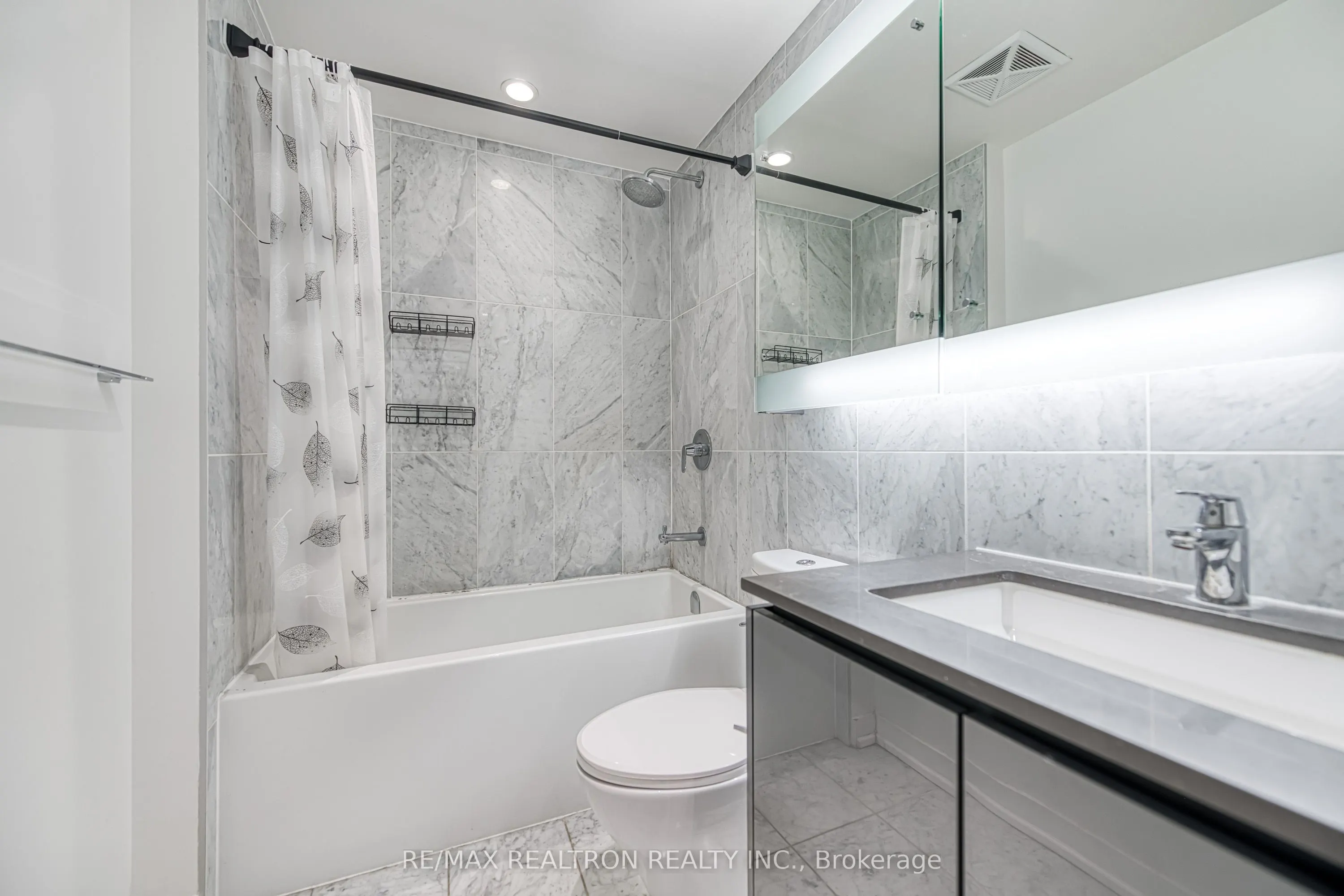 115 Mcmahon Drive #2606