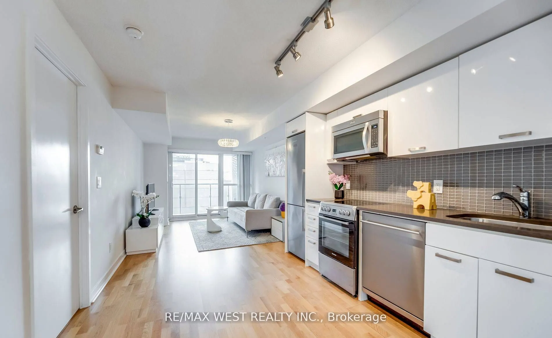 295 Adelaide Street W, #802
