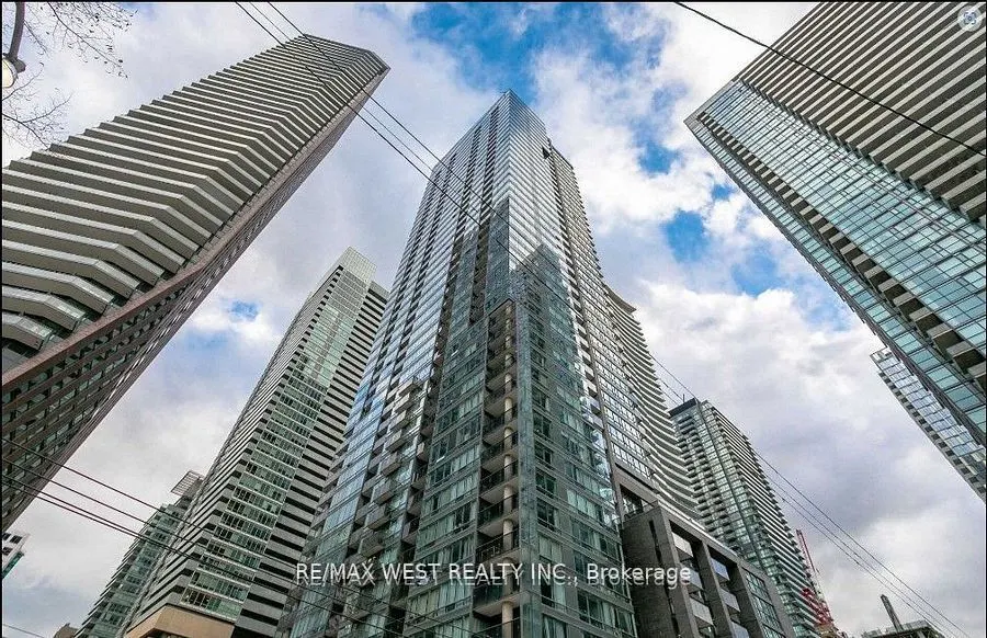 295 Adelaide Street W, #802