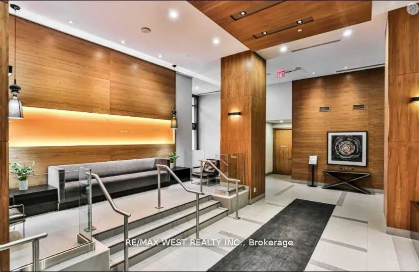 295 Adelaide Street W, #802