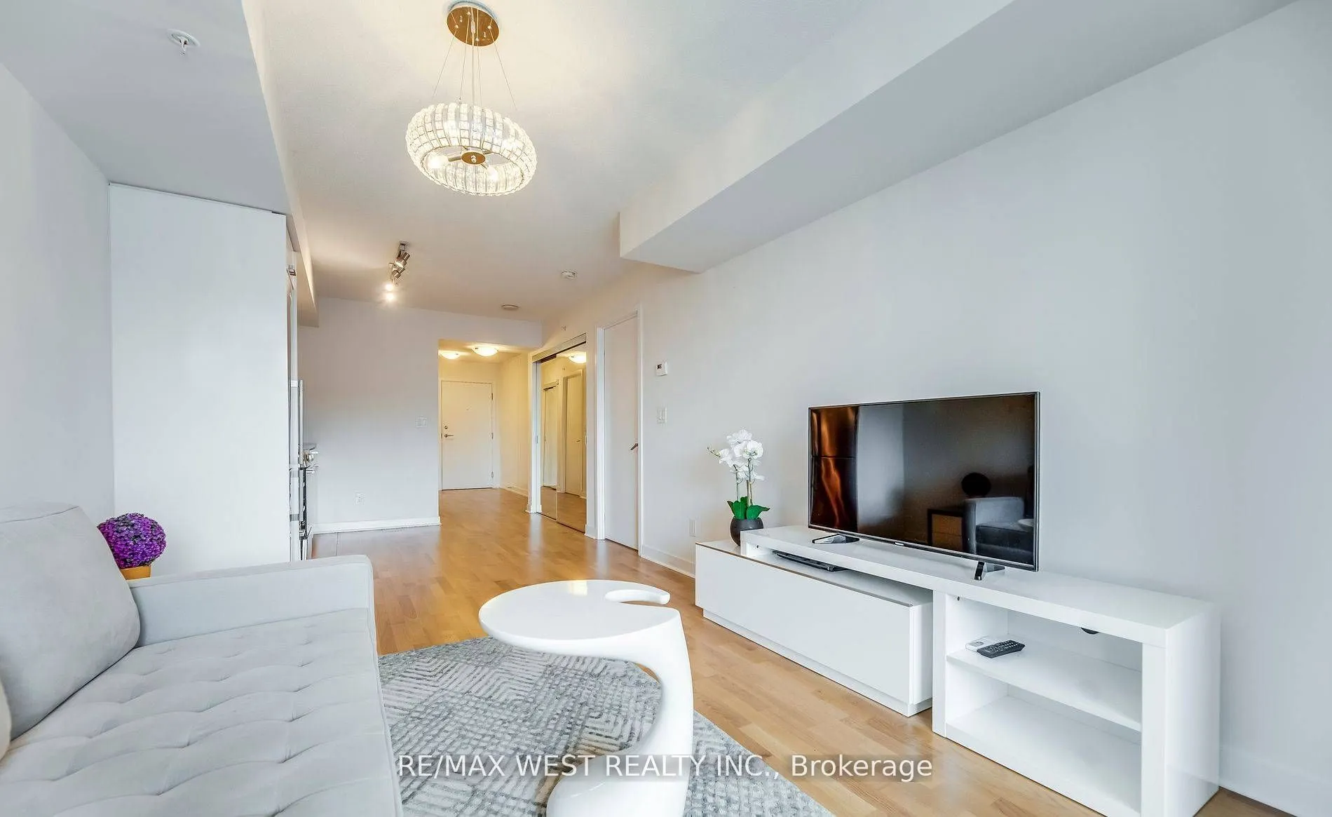 295 Adelaide Street W, #802