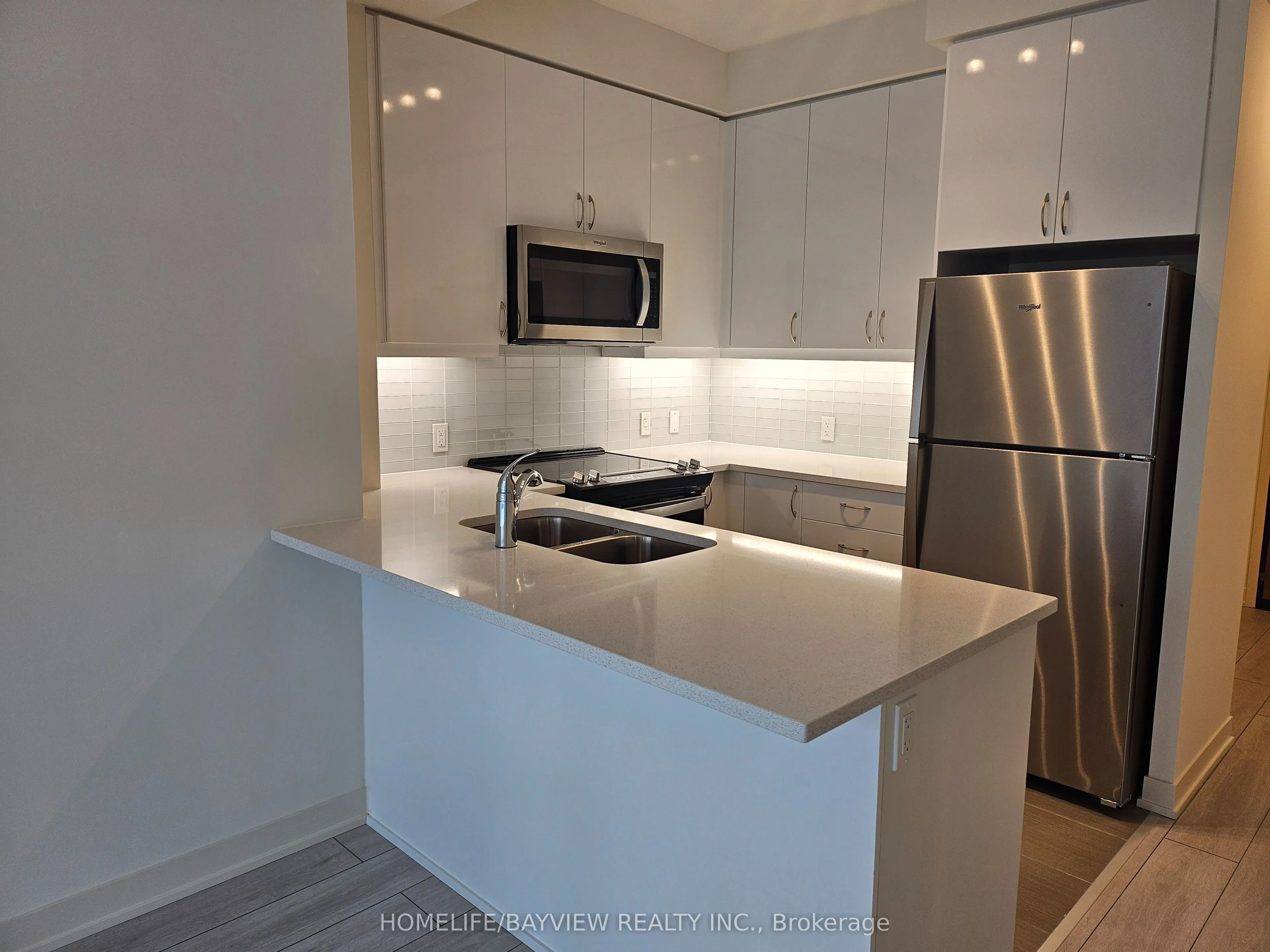 4955 Yonge Street #916