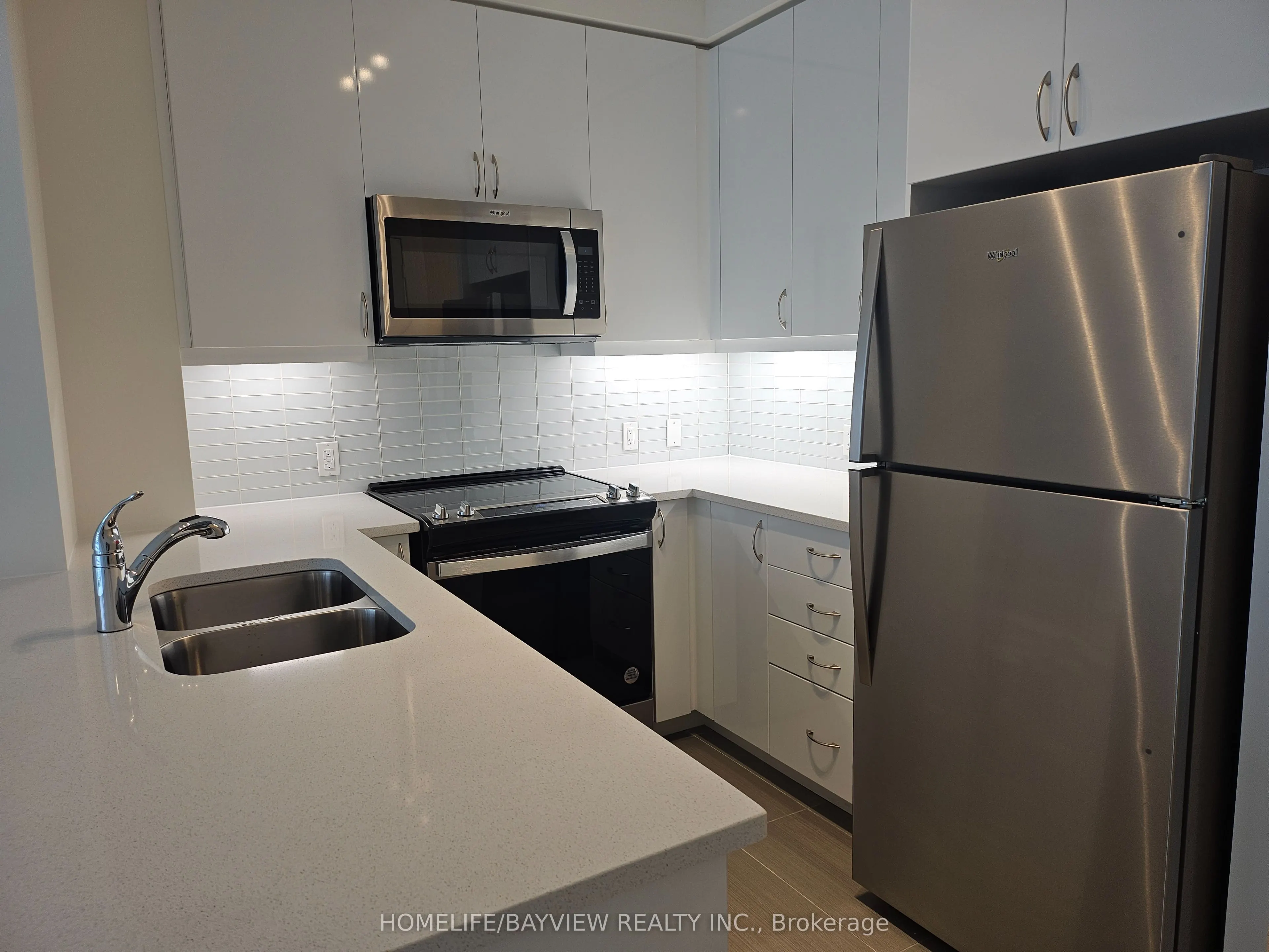 4955 Yonge Street #916