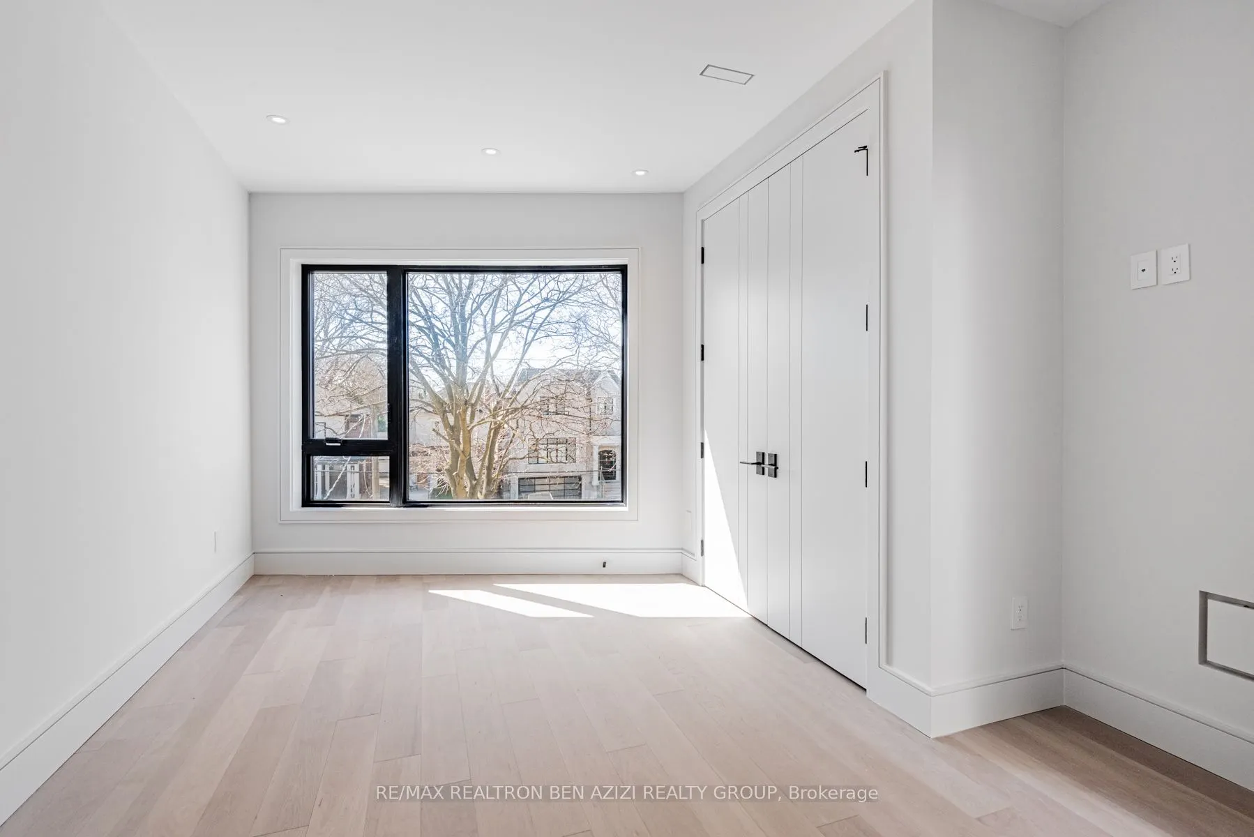 19 Ridley Boulevard