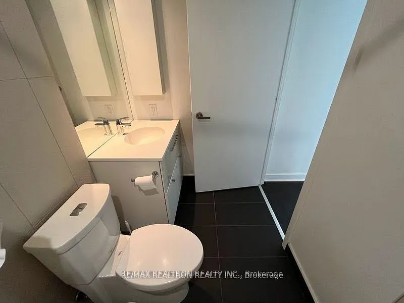 15 Grenville Street, #2706