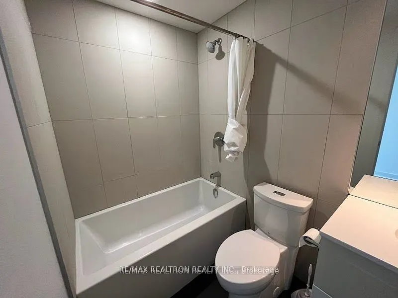 15 Grenville Street, #2706