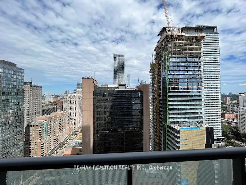 15 Grenville Street, #2706