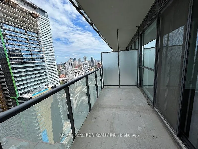 15 Grenville Street, #2706