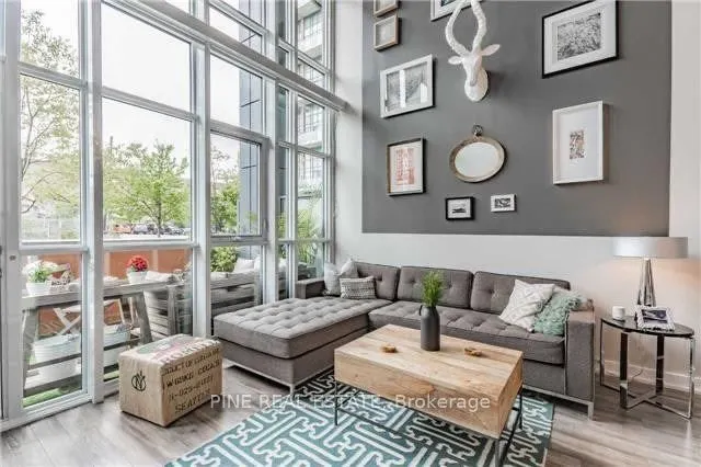 5 Hanna Avenue, #107