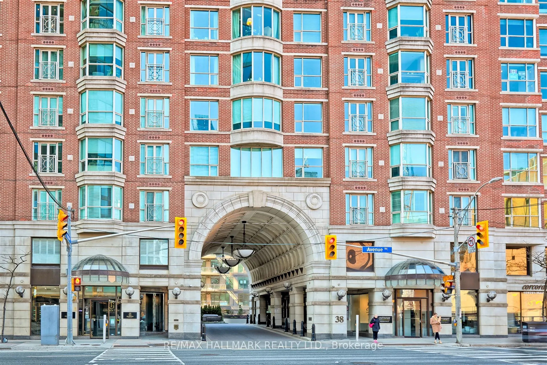 38 Avenue Road, #1201