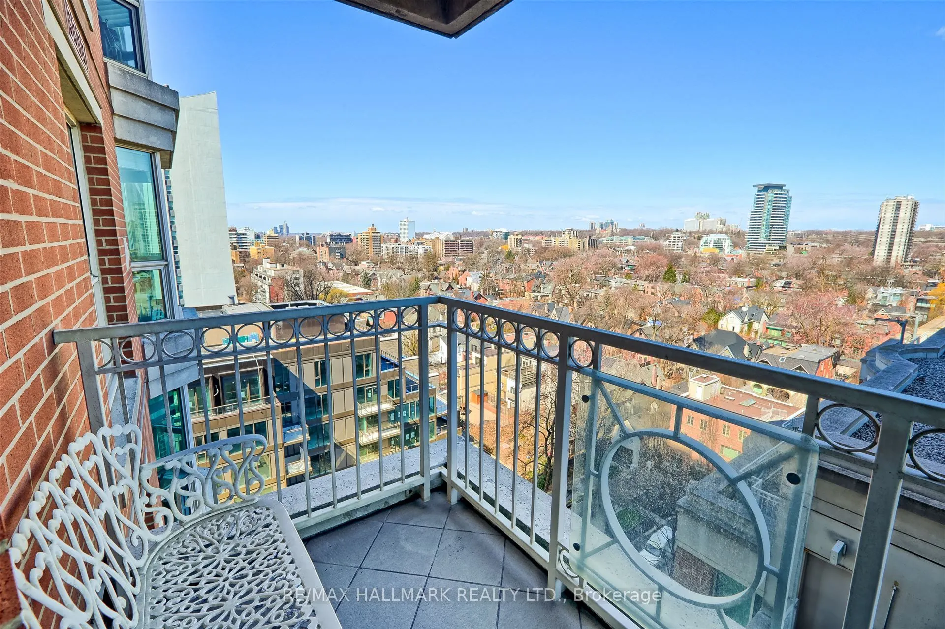 38 Avenue Road, #1201