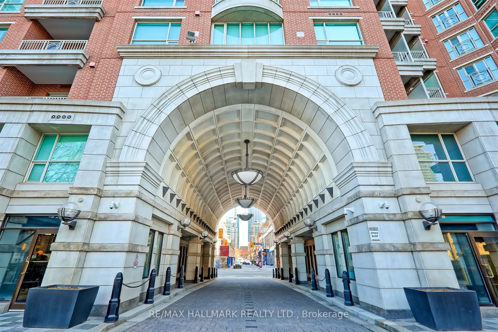 38 Avenue Road, #1201