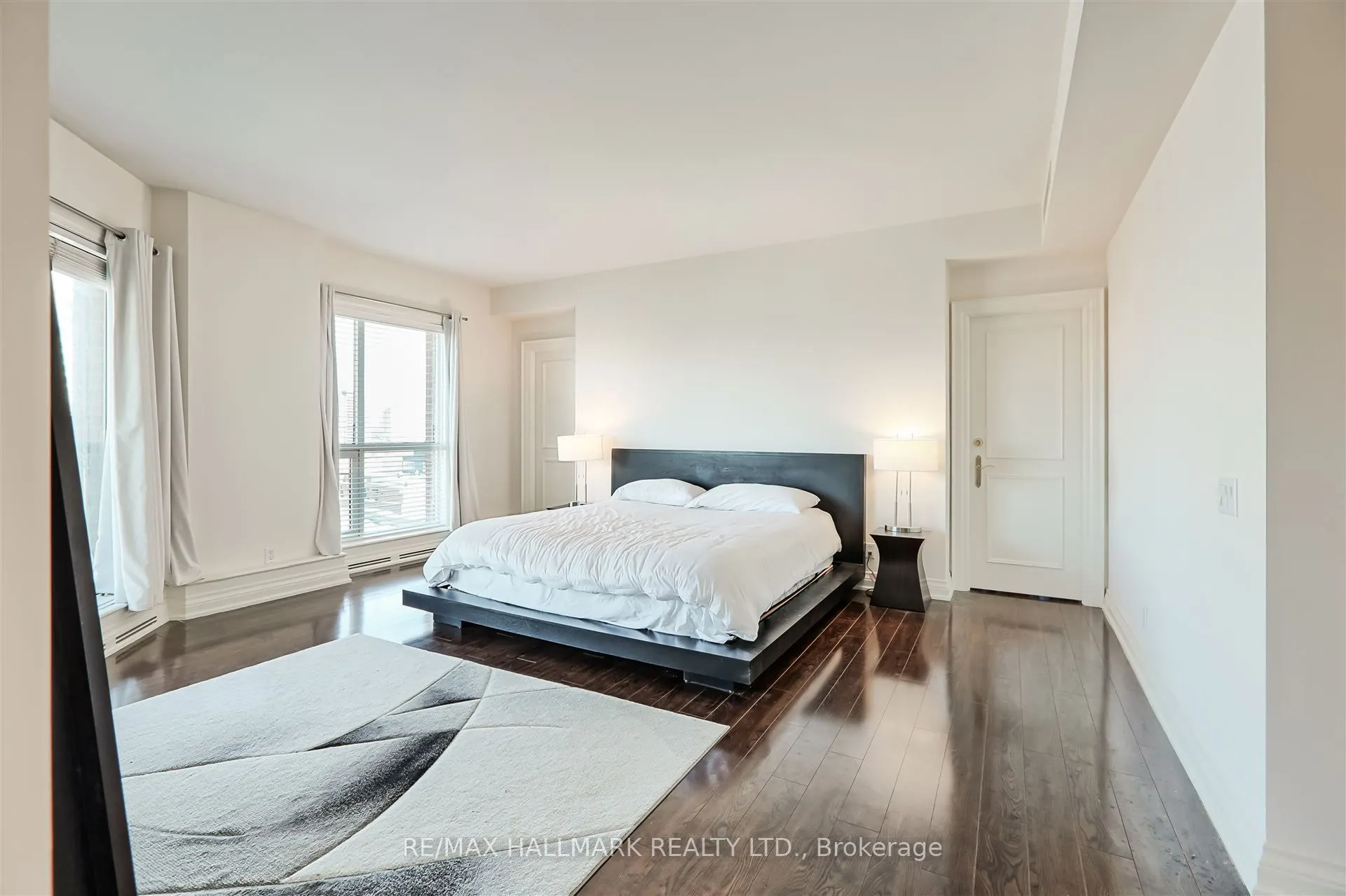 38 Avenue Road, #1201