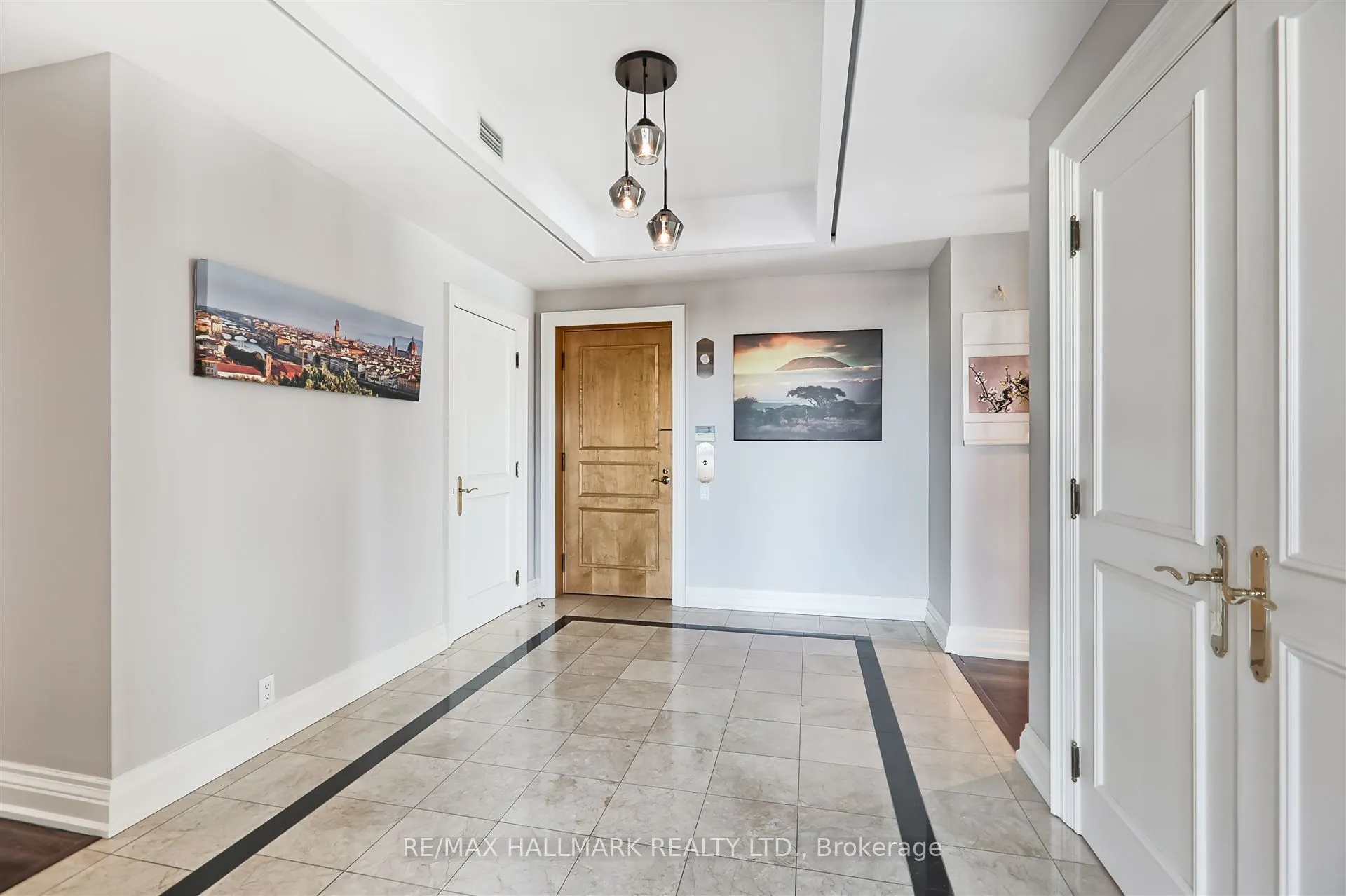 38 Avenue Road, #1201