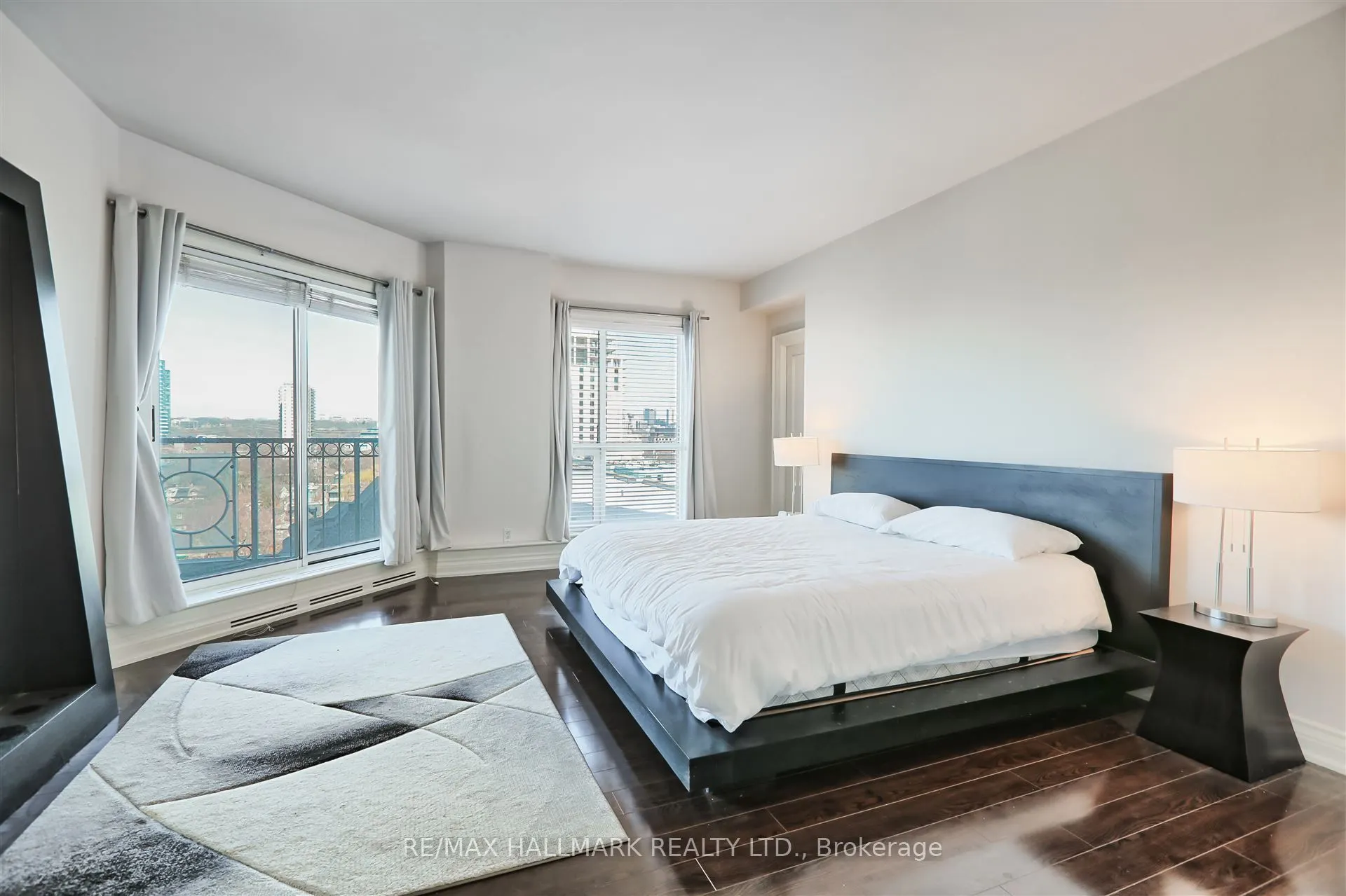 38 Avenue Road, #1201
