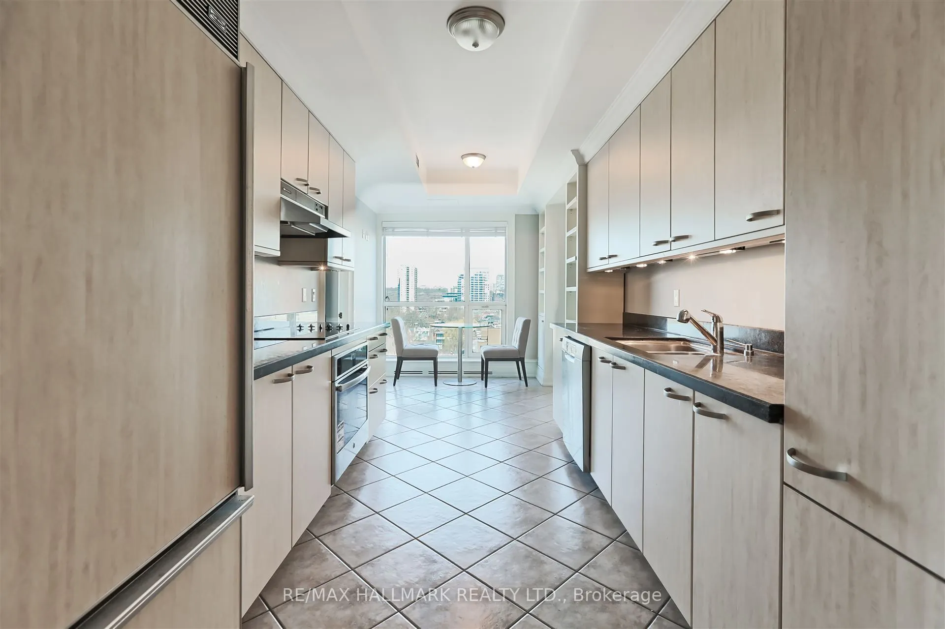 38 Avenue Road, #1201